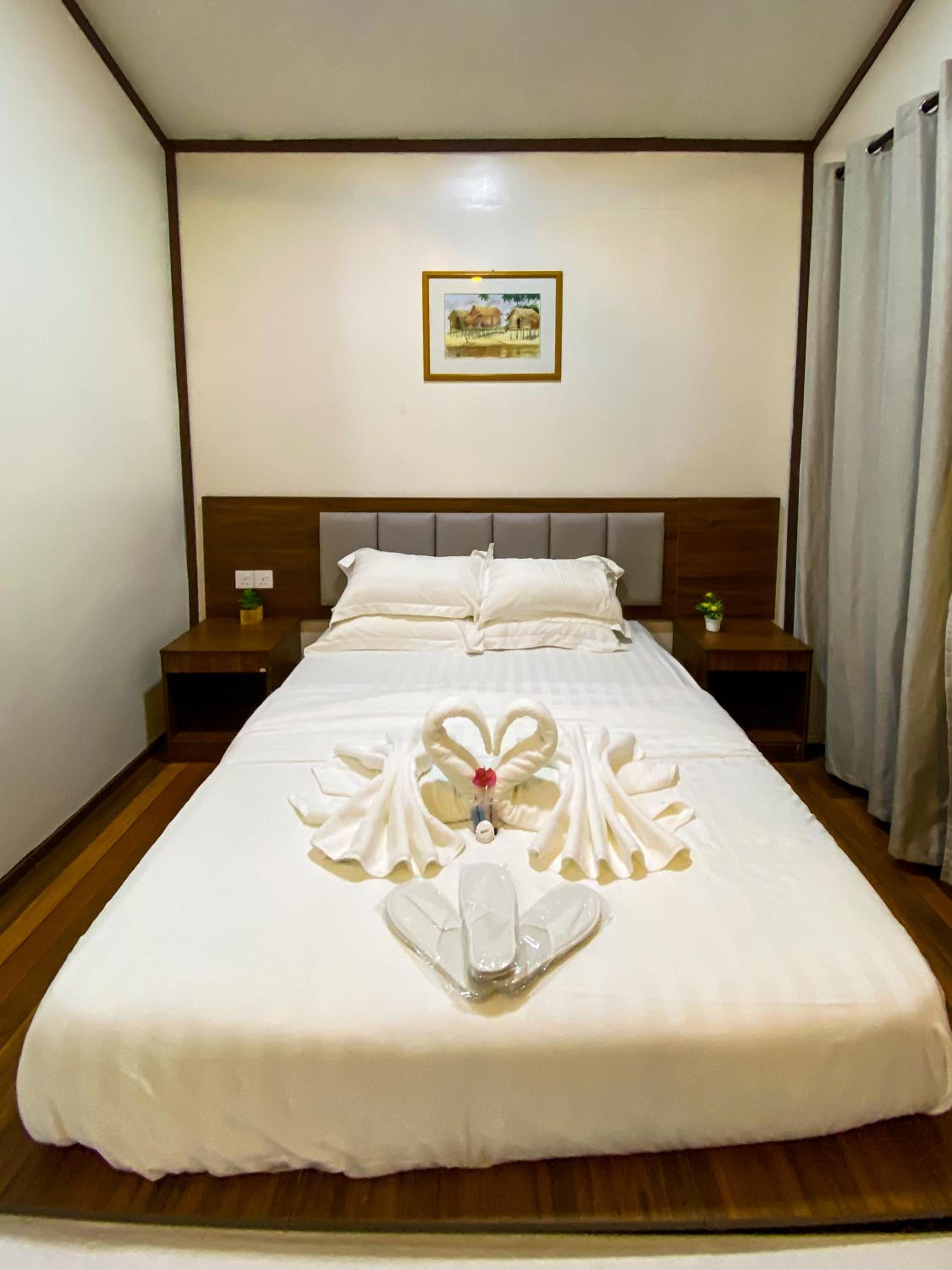 Deluxe Double Room with Balcony and Sea View - Photo 22