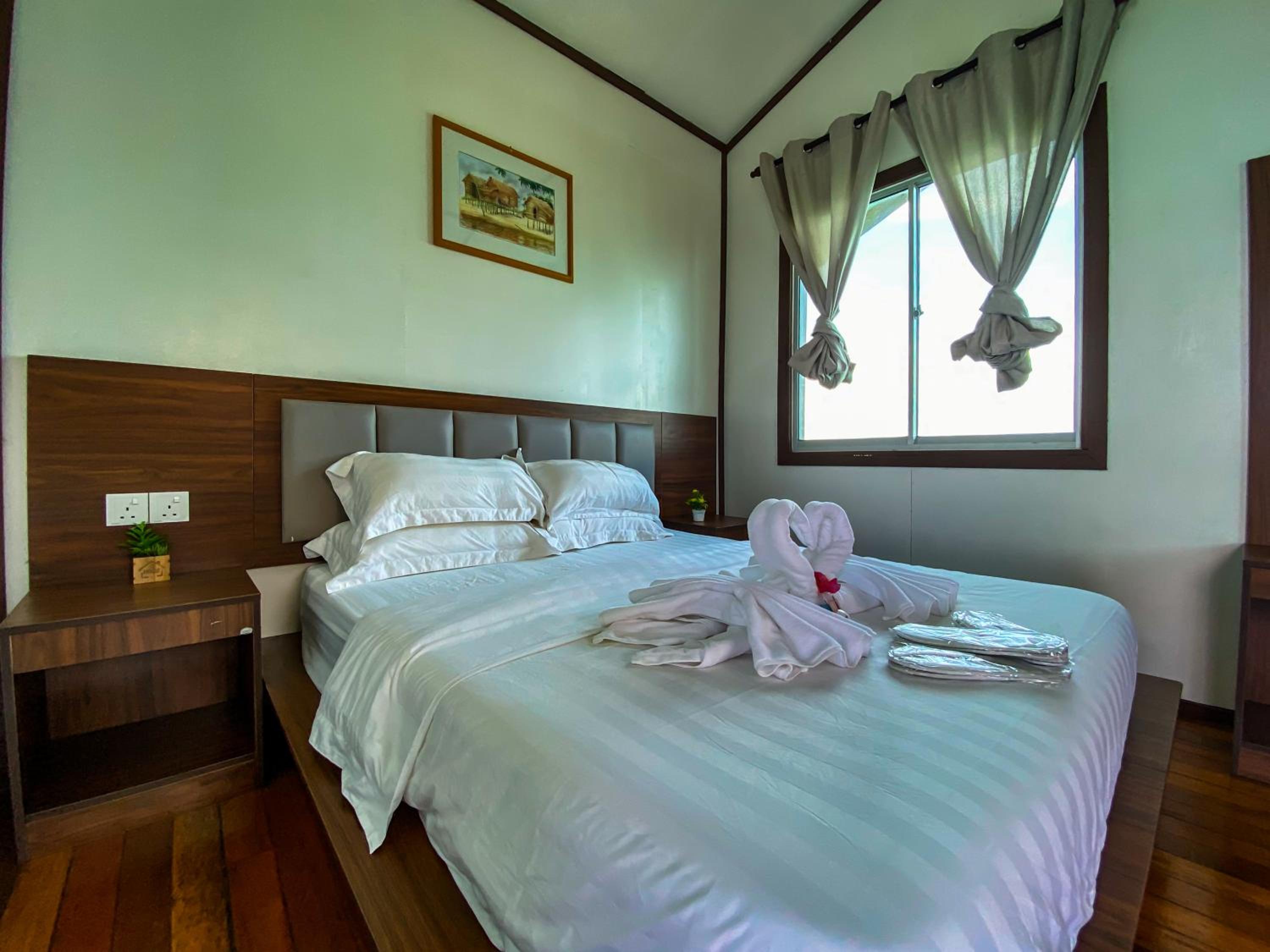 Deluxe Double Room with Balcony and Sea View - Photo 2