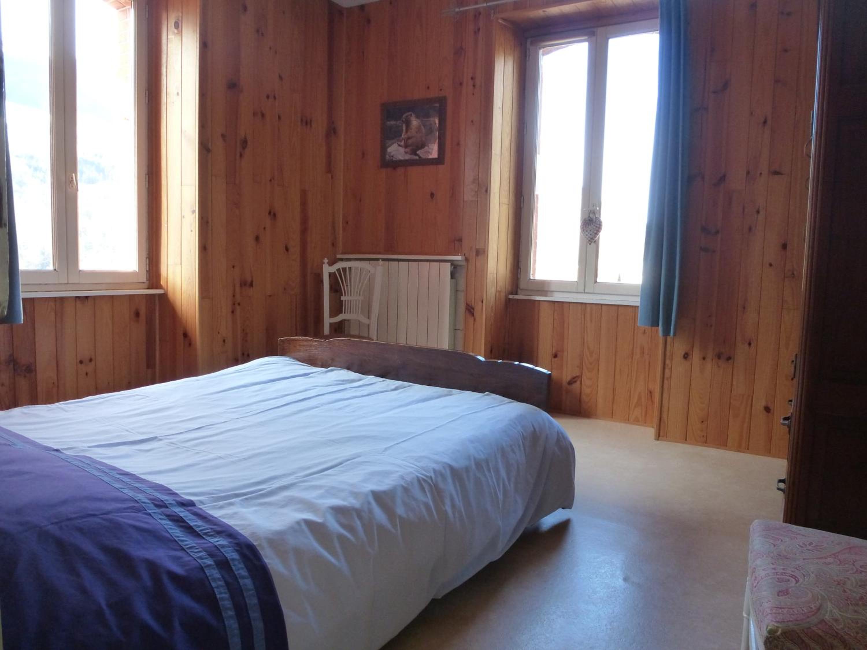 Double Room with Shared Bathroom photo 1