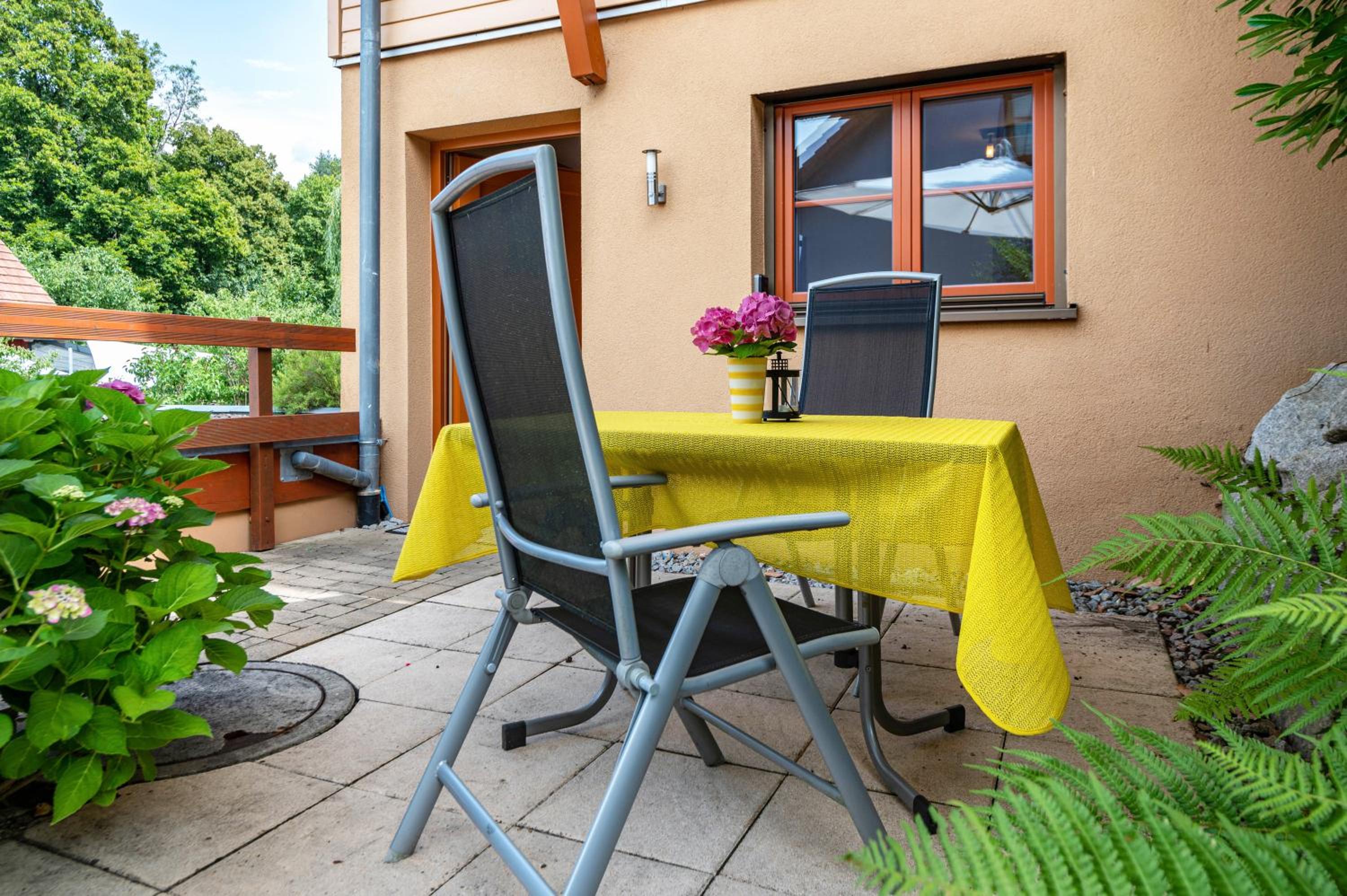 One-Bedroom Apartment with Garden View photo 3