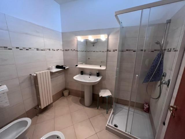 Deluxe Double or Twin Room photo 3
