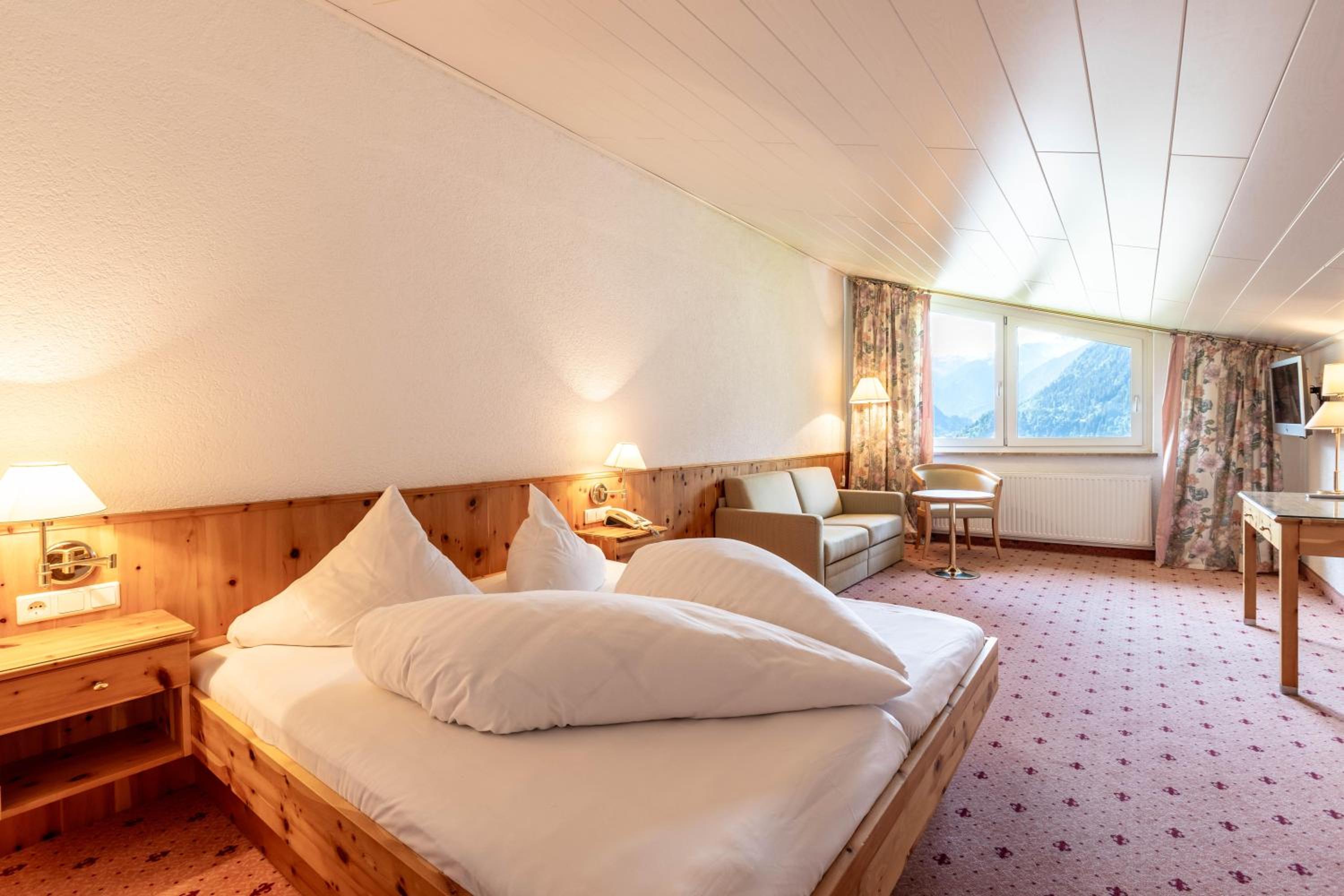 Quadruple Room With Mountain View