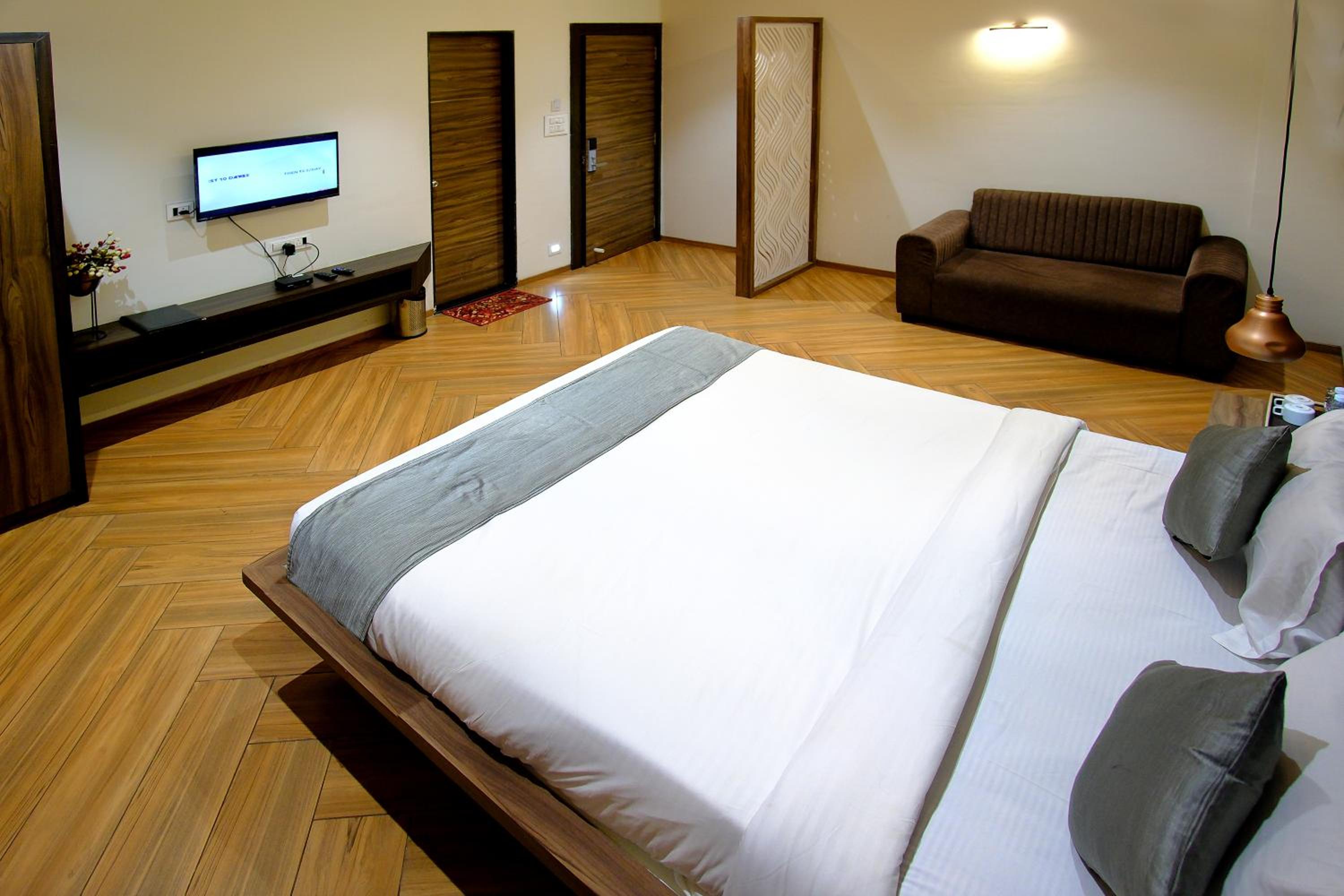 Deluxe Suite