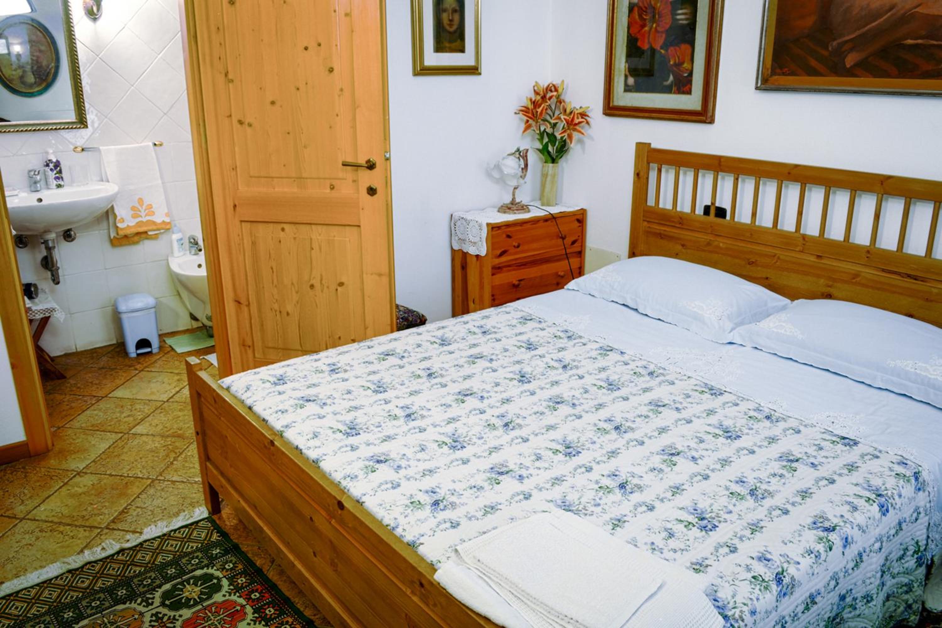 Triple Room with Private Bathroom photo 1