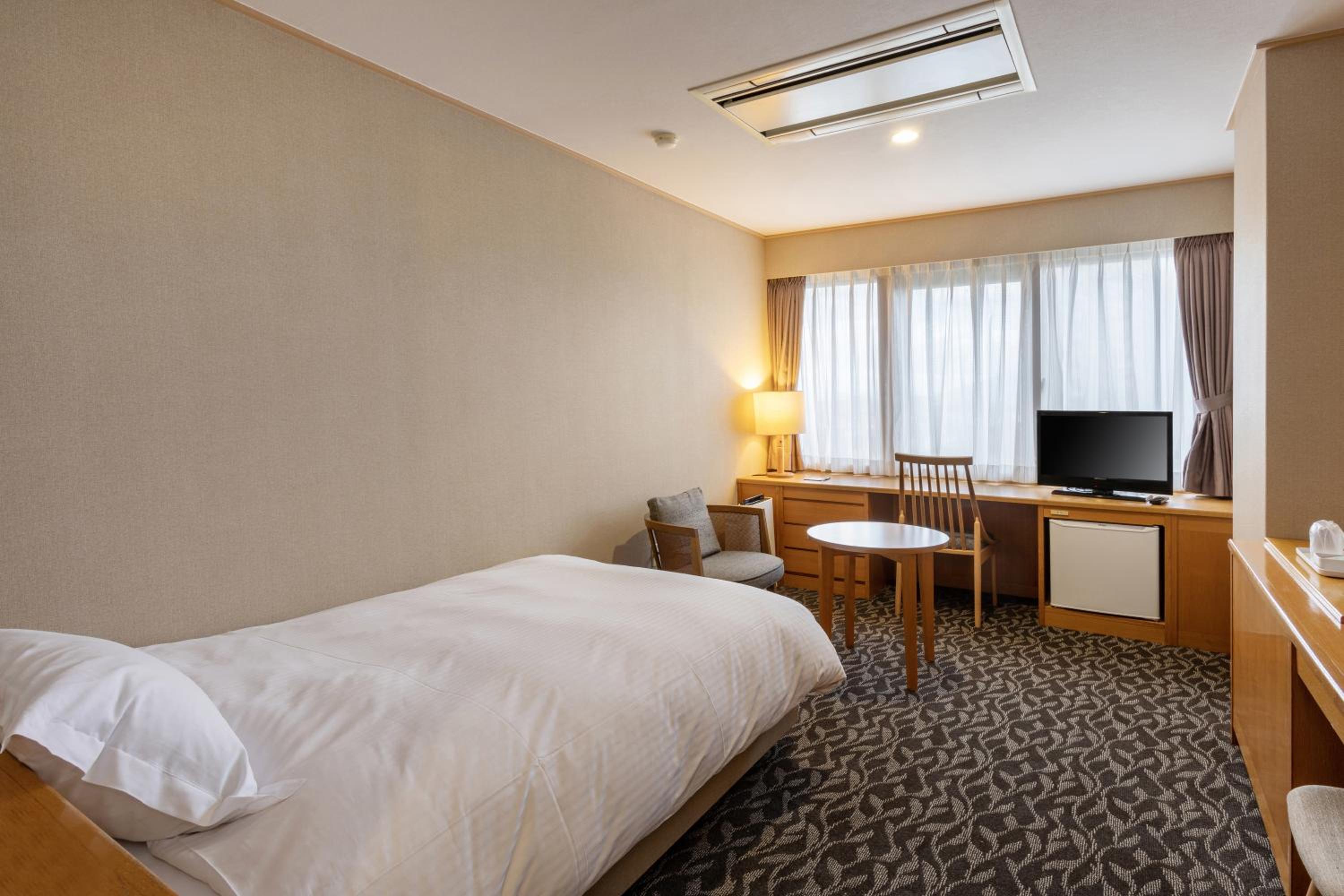 Single Room - Photo 1