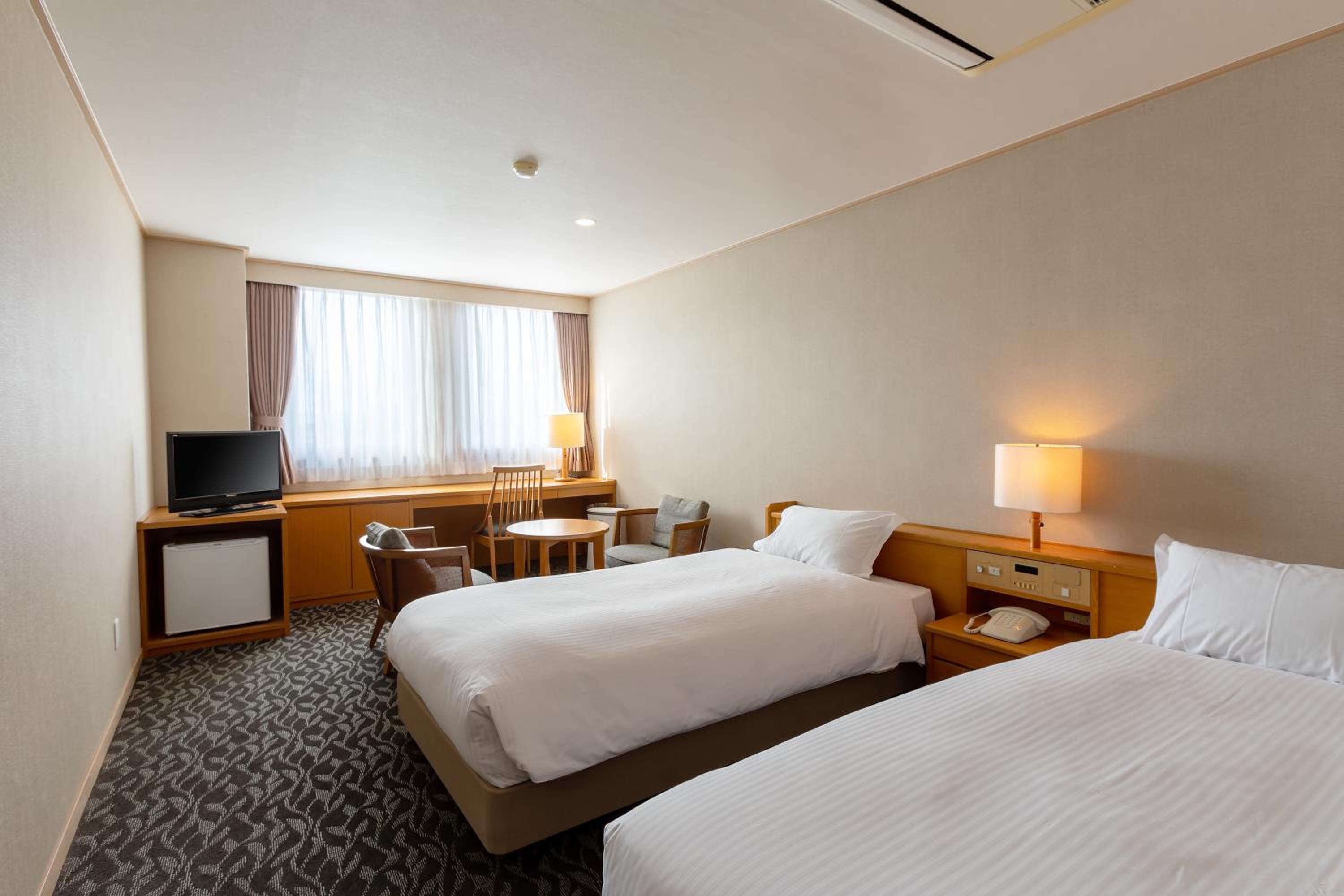 Standard Twin Room - Photo 1