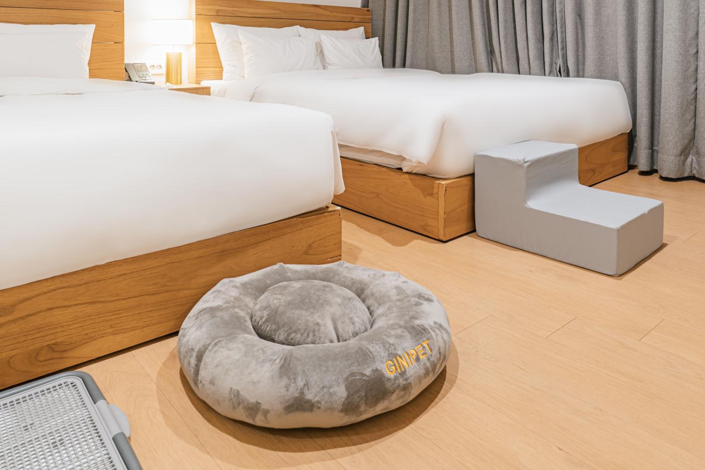 Pet Suite with Seaview - Photo 18