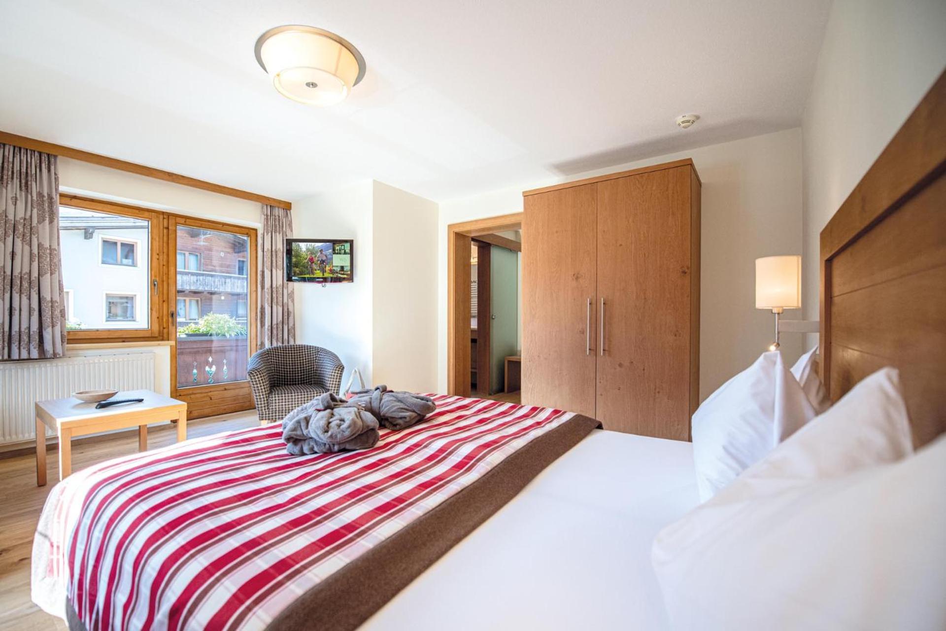 Standard Double Room with Sofa "TRADITIONELL_DAHUAM" photo 3
