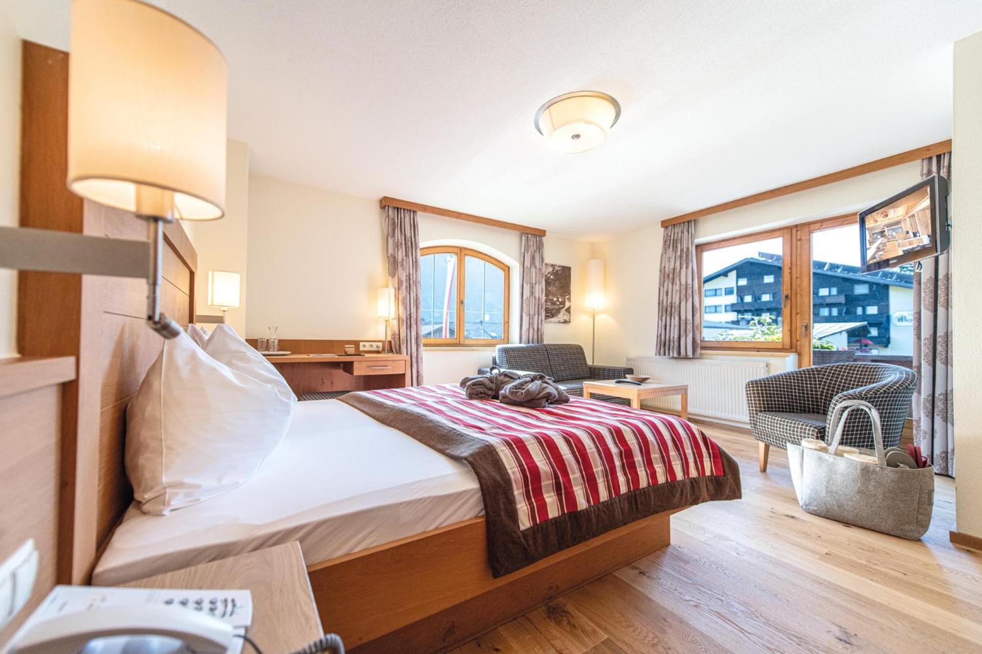 Standard Double Room with Sofa "TRADITIONELL_DAHUAM" photo 2