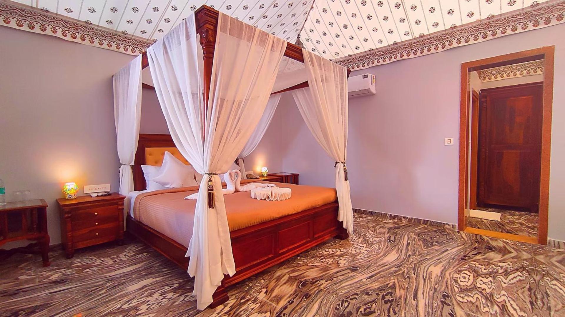 Suite - Photo 22