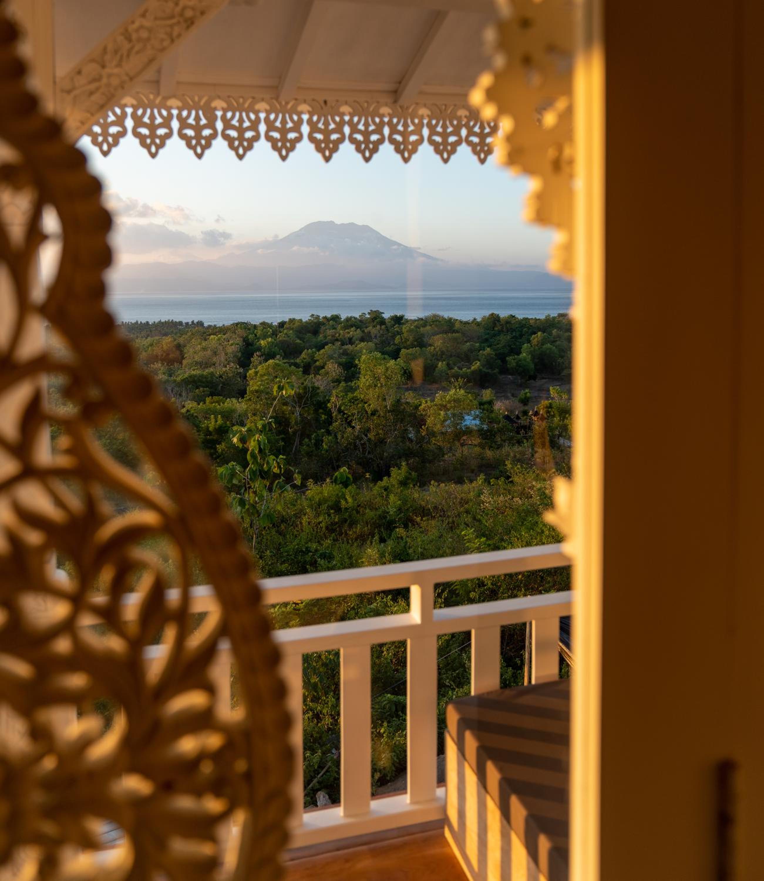 Deluxe Double Room with Side Sea View - Photo 6