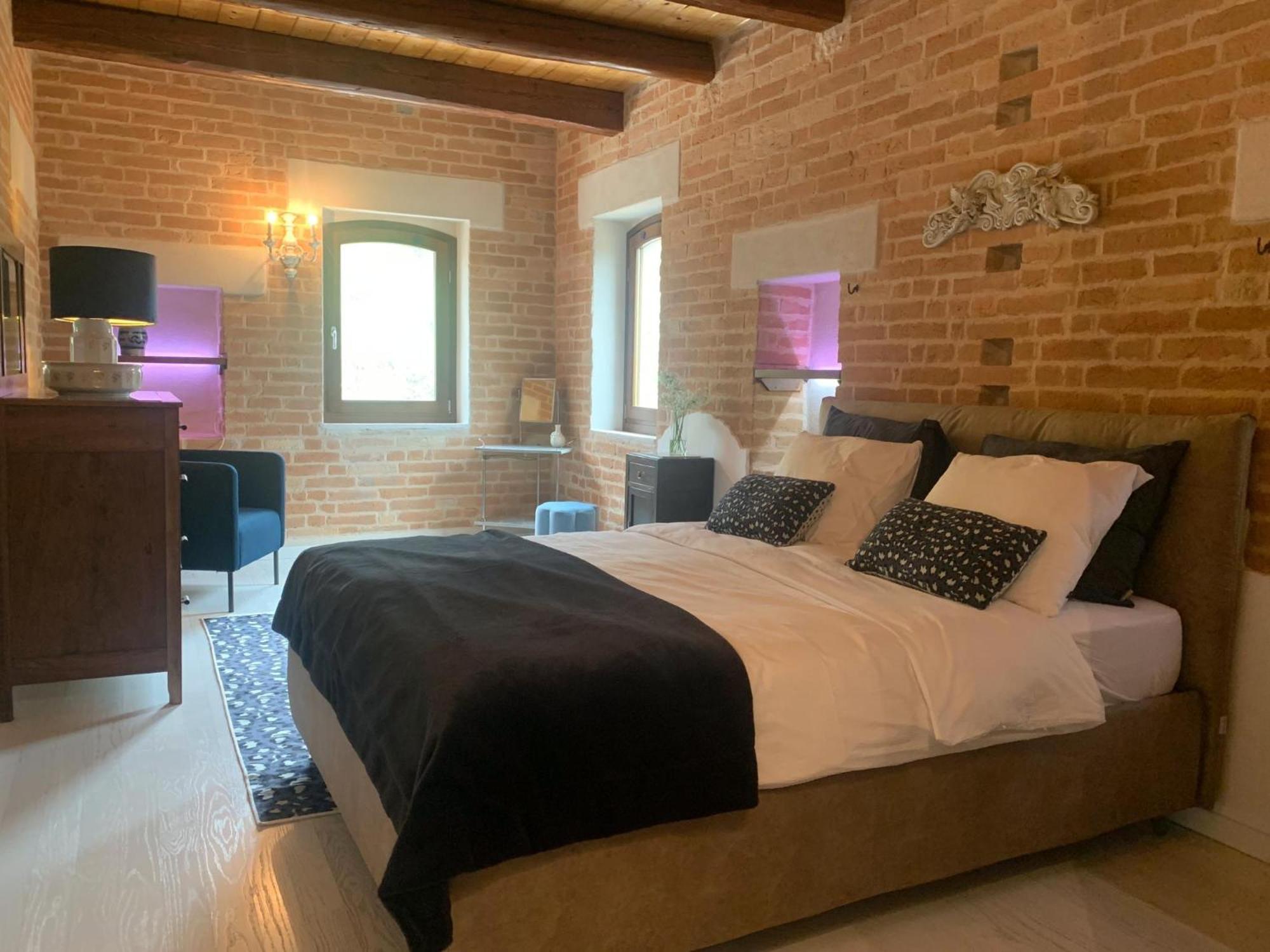 Deluxe Room (2 Adults + 1 Child) photo 3