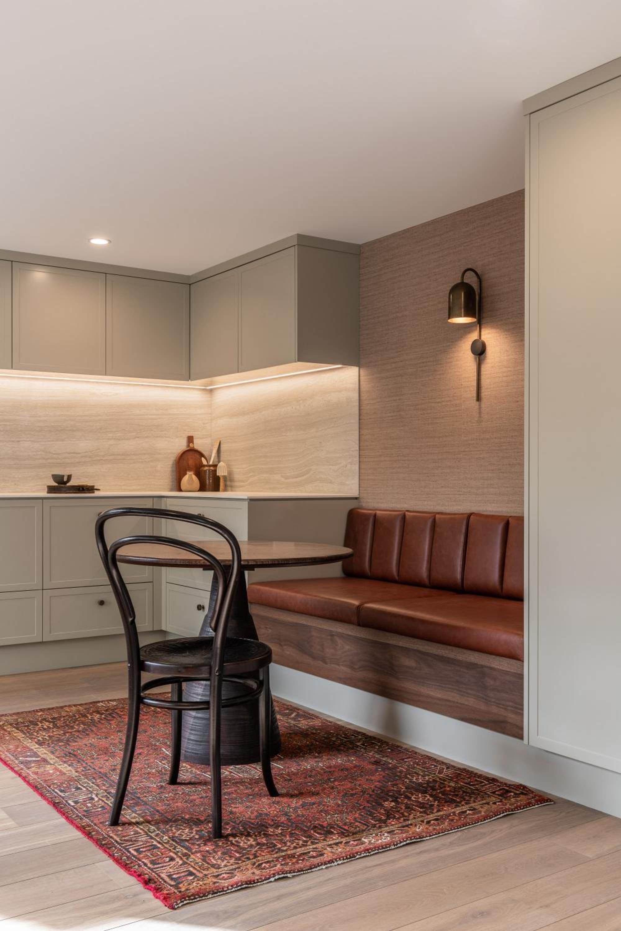 Superior Suite - Photo 7