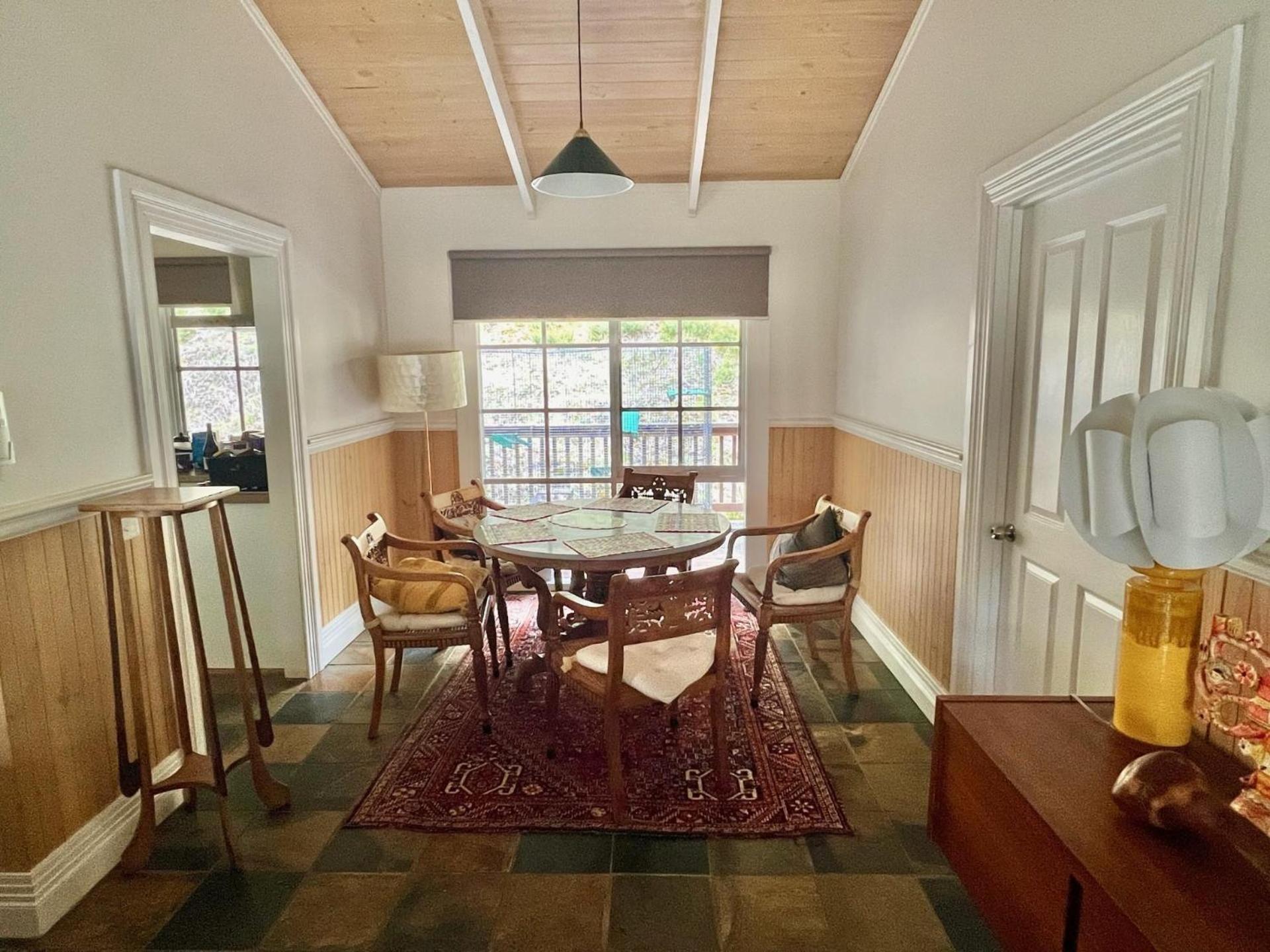Four-Bedroom Holiday Home photo 3