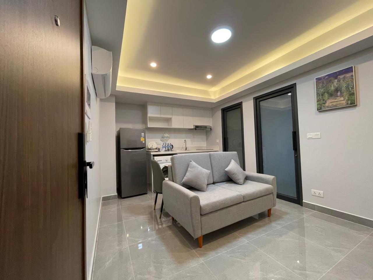 One-Bedroom Apartment - Photo 15