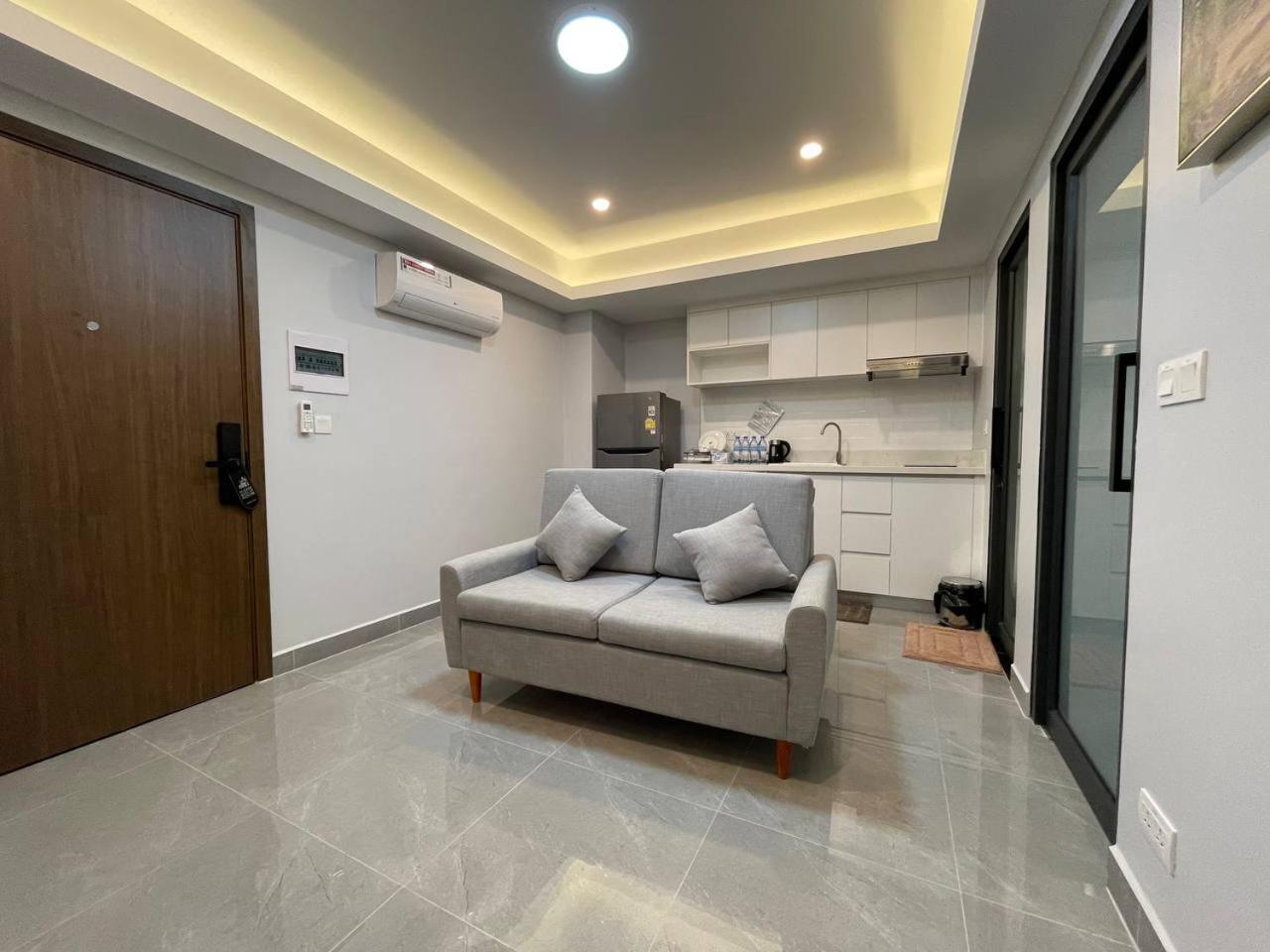 One-Bedroom Apartment - Photo 16