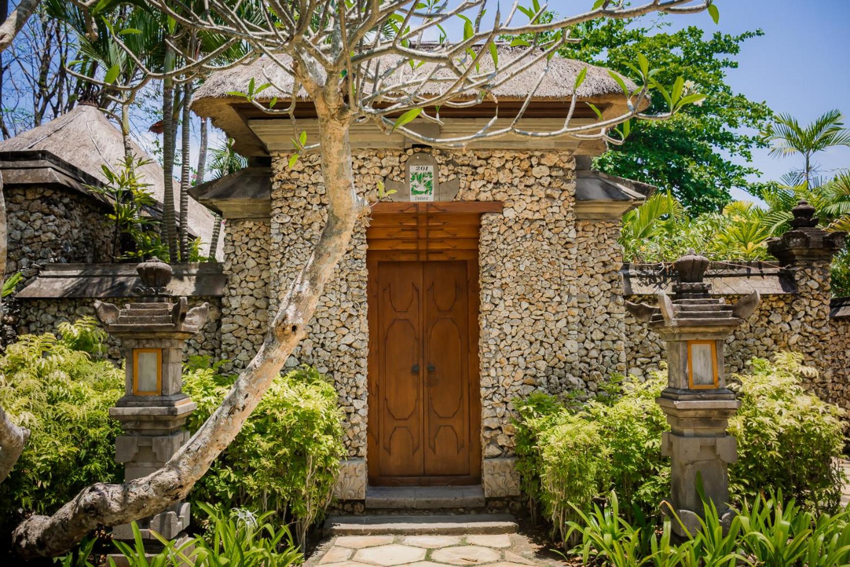 Luxury Villa, Garden View