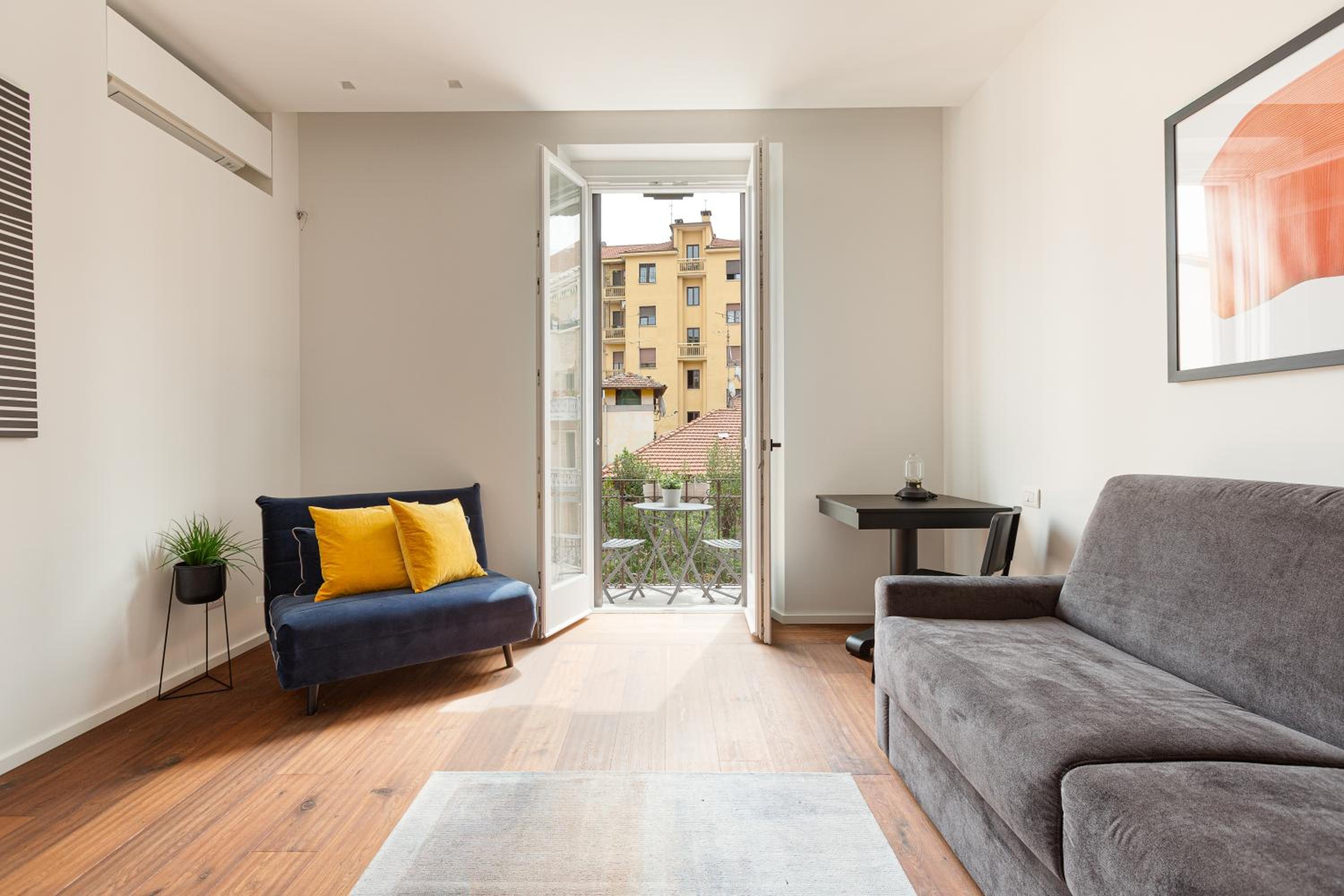 One-Bedroom Apartment