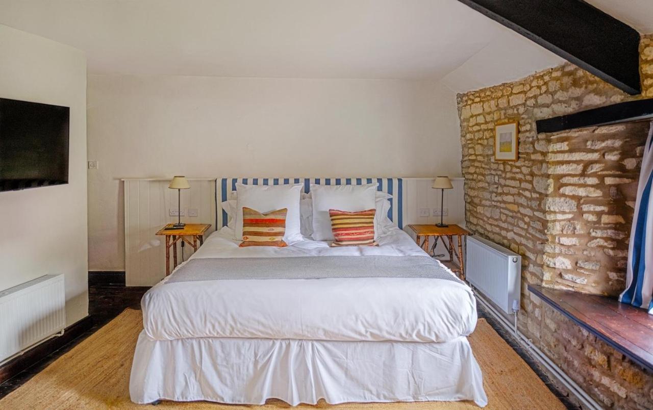 Double Room with Private Bathroom photo 3