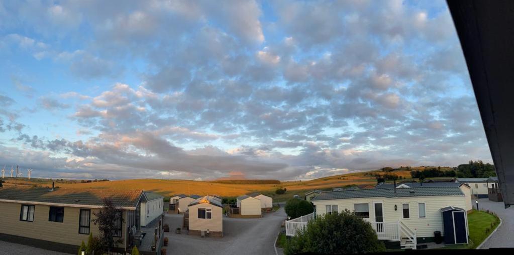 Mobile Home photo 3