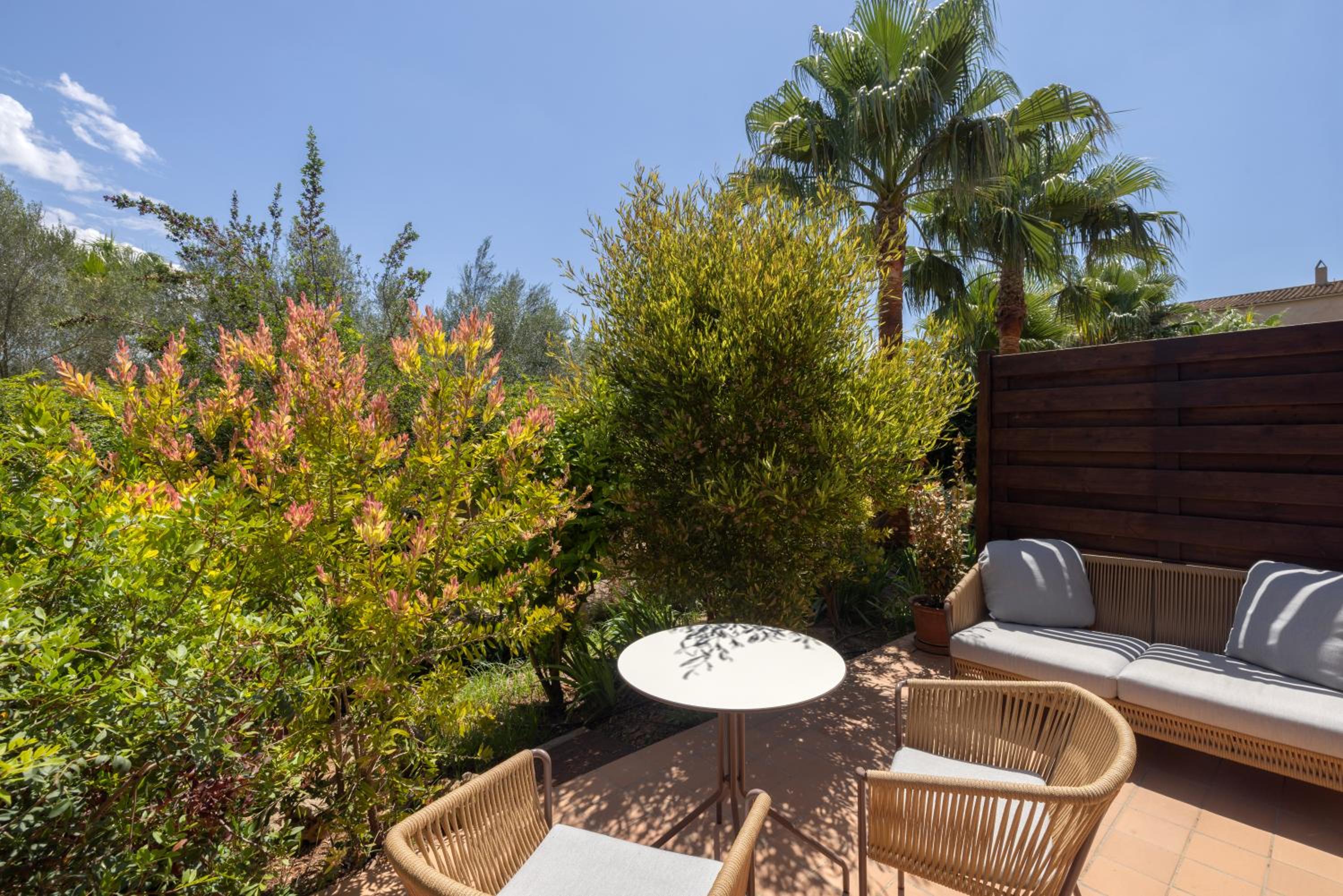 Deluxe Room at Ponent - Photo 5