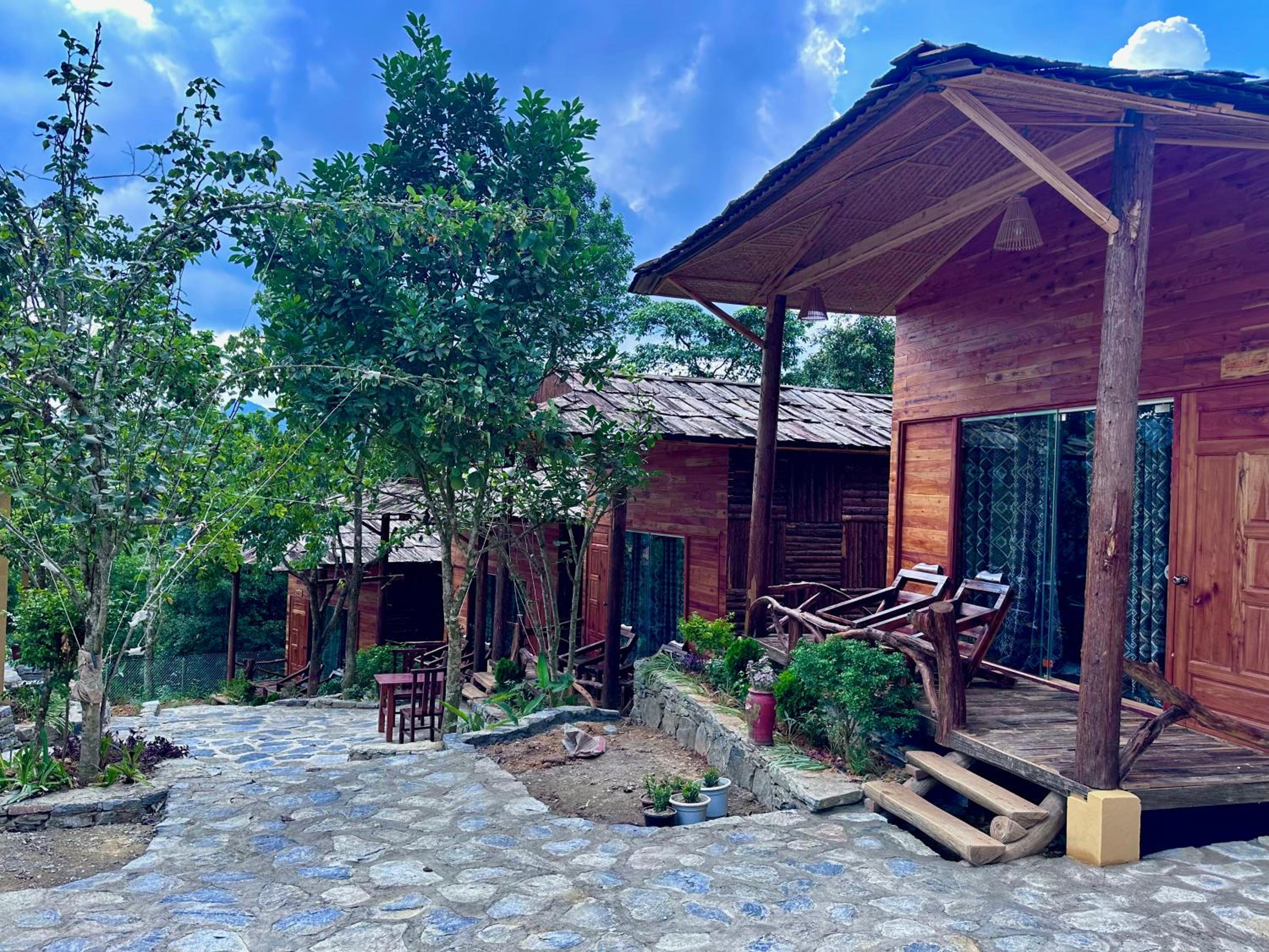 Bungalow with Patio photo 2