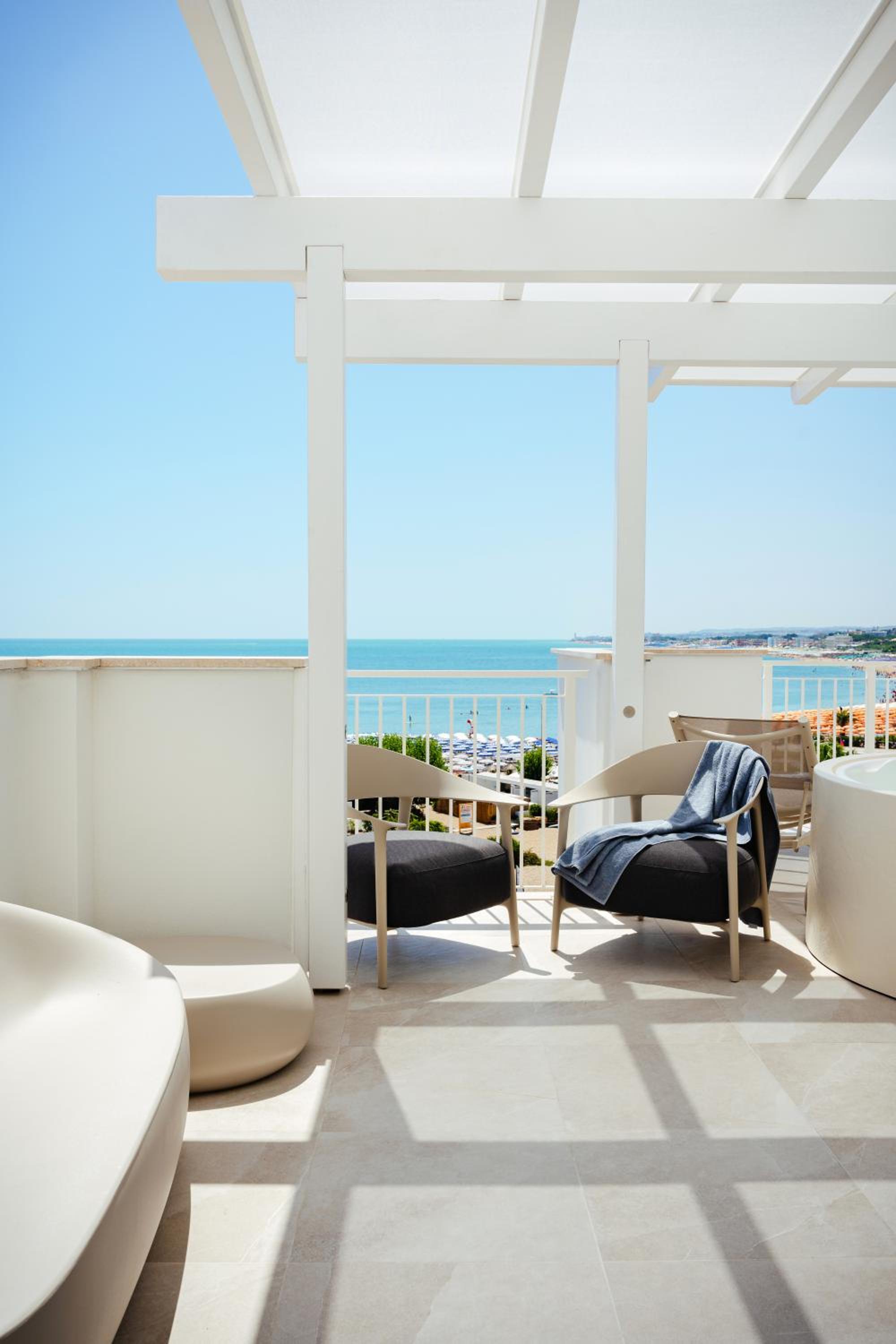 King Suite with Sea View - Photo 4