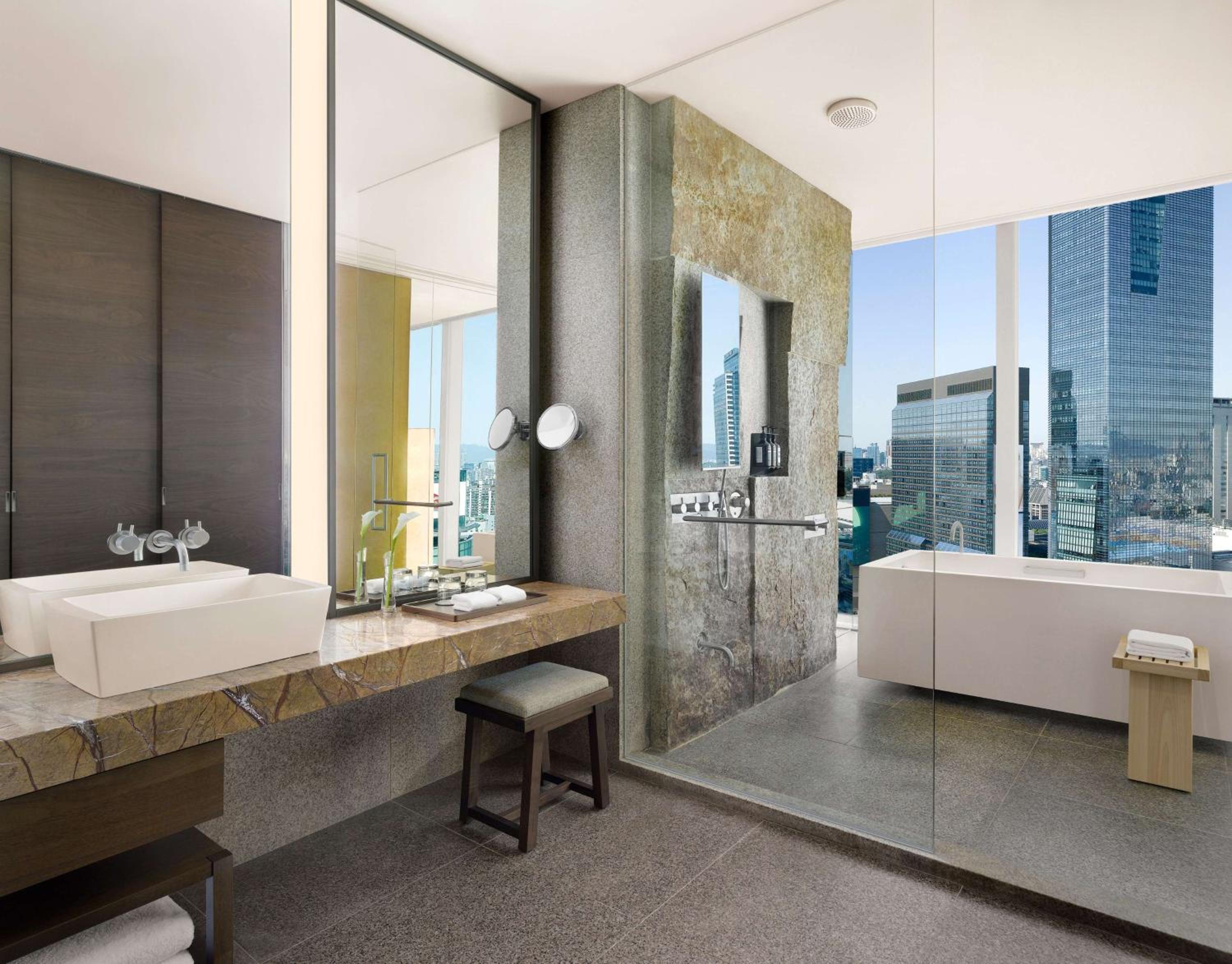 Park King Suite - Photo 3
