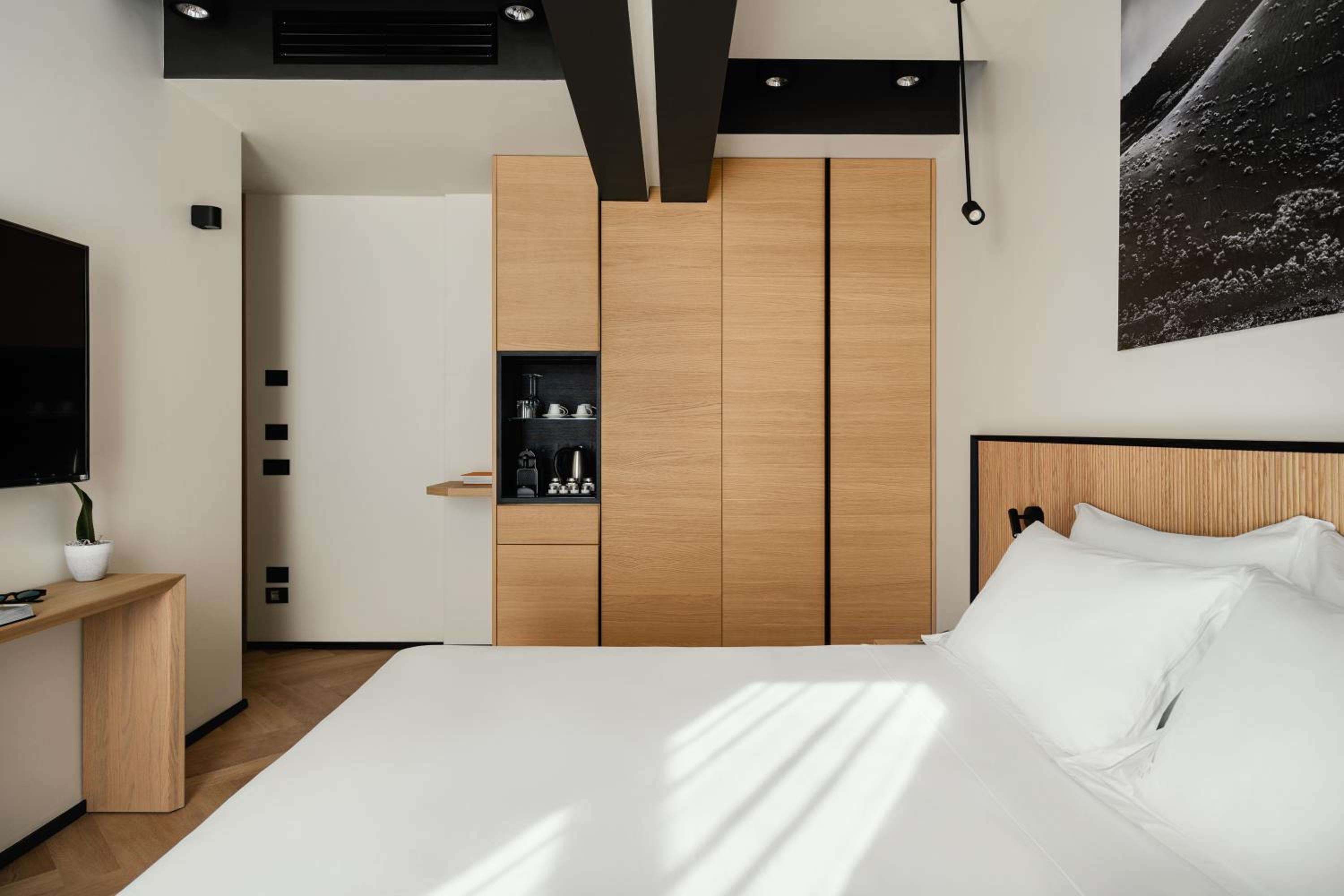 King Room with Sea View - Photo 2
