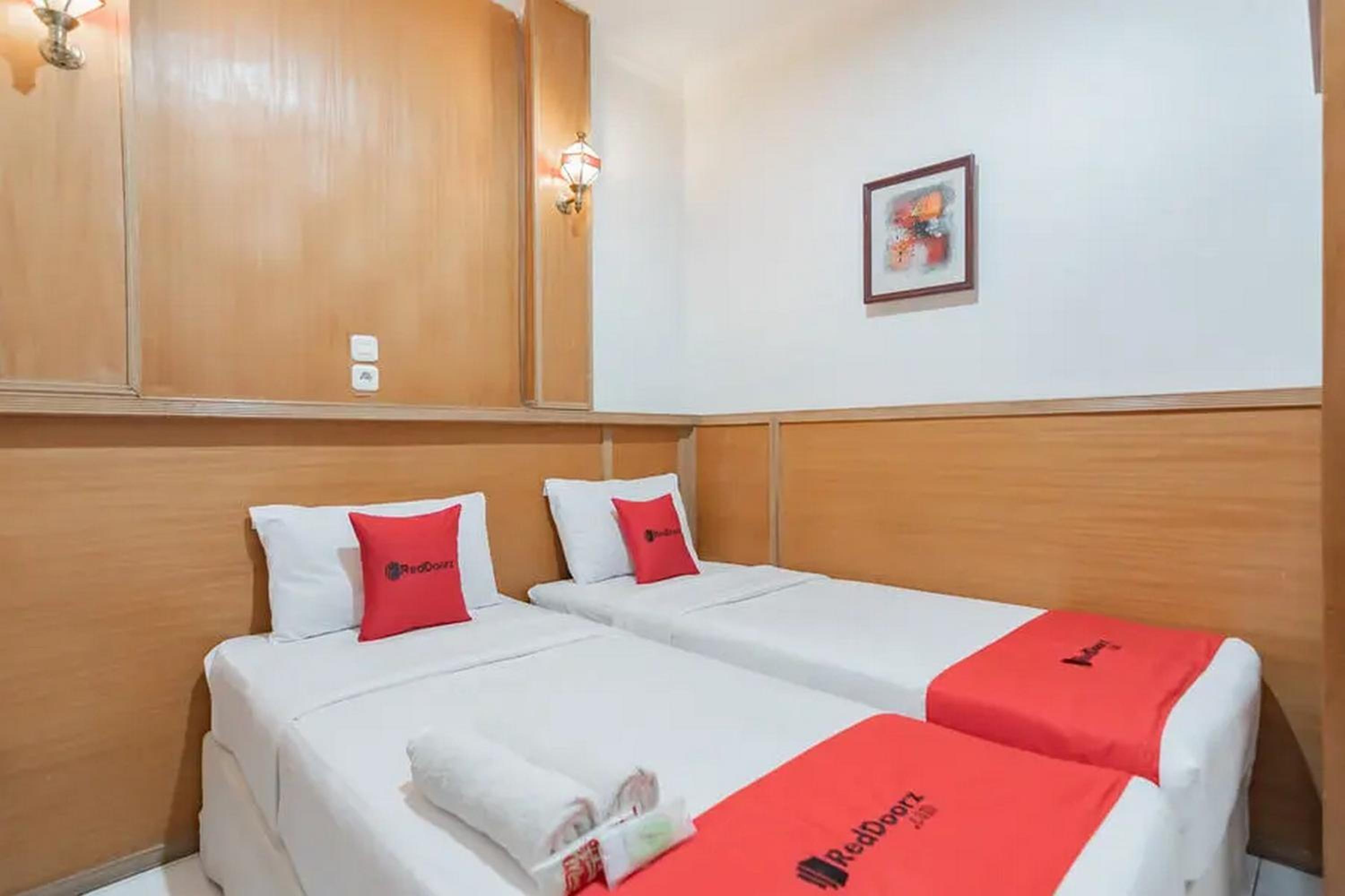 Twin Room - Photo 2