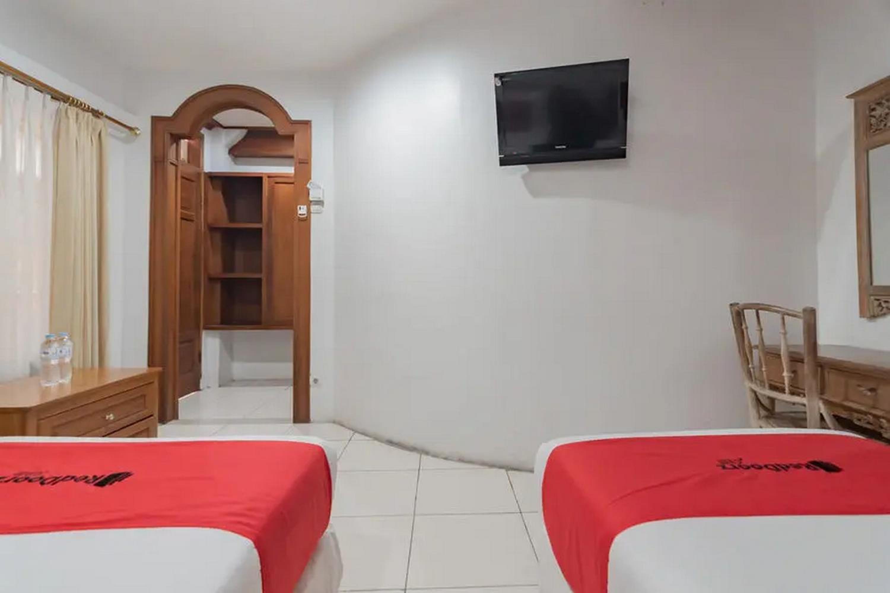 Deluxe Twin Room - Photo 10