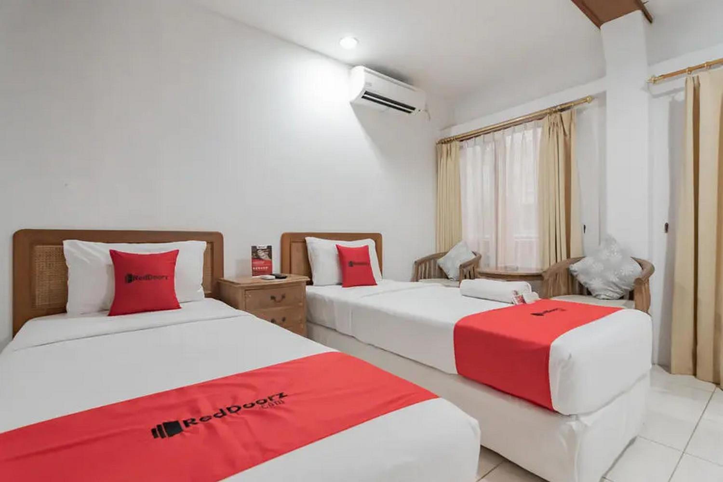Deluxe Twin Room - Photo 1