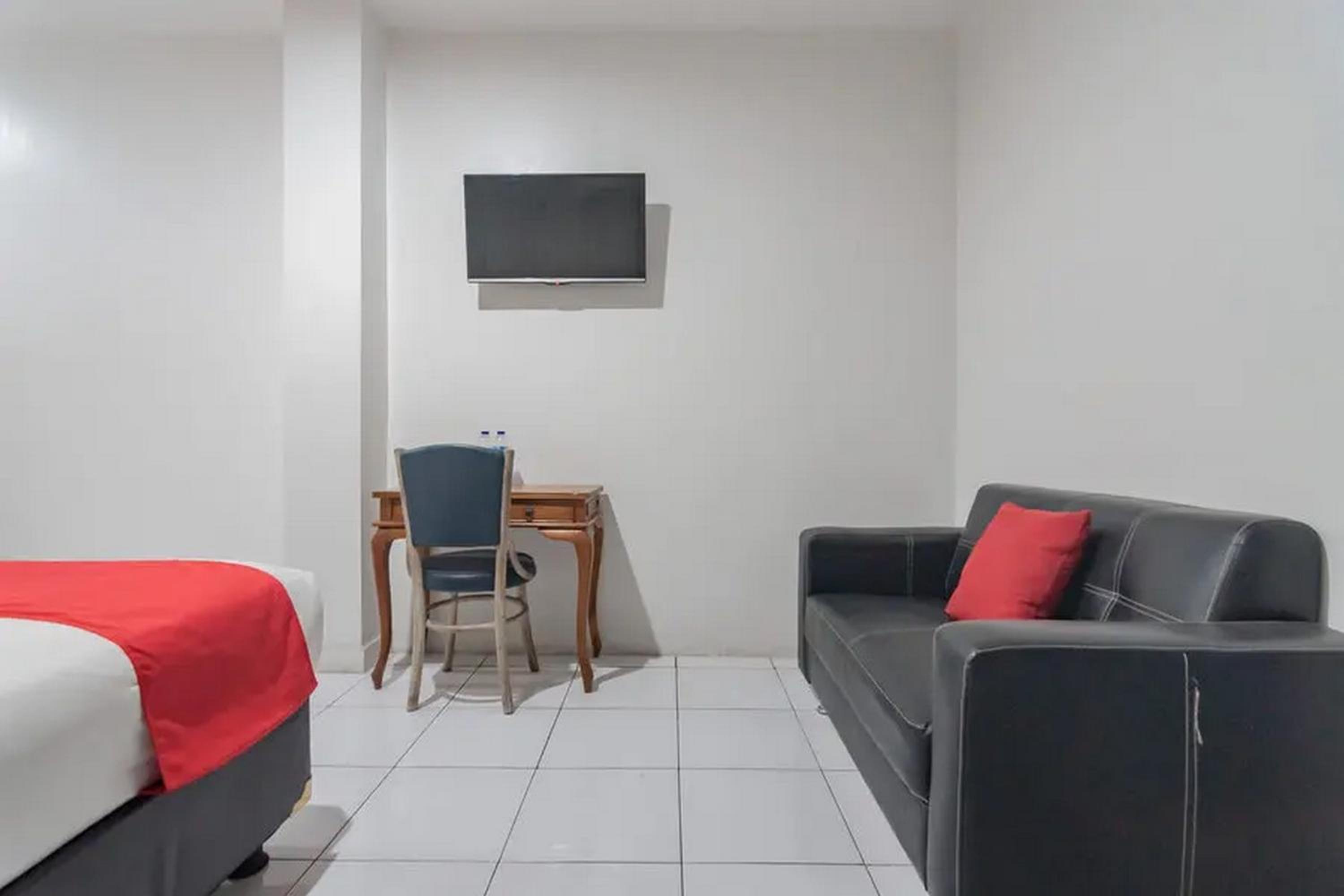 Suite - Photo 5