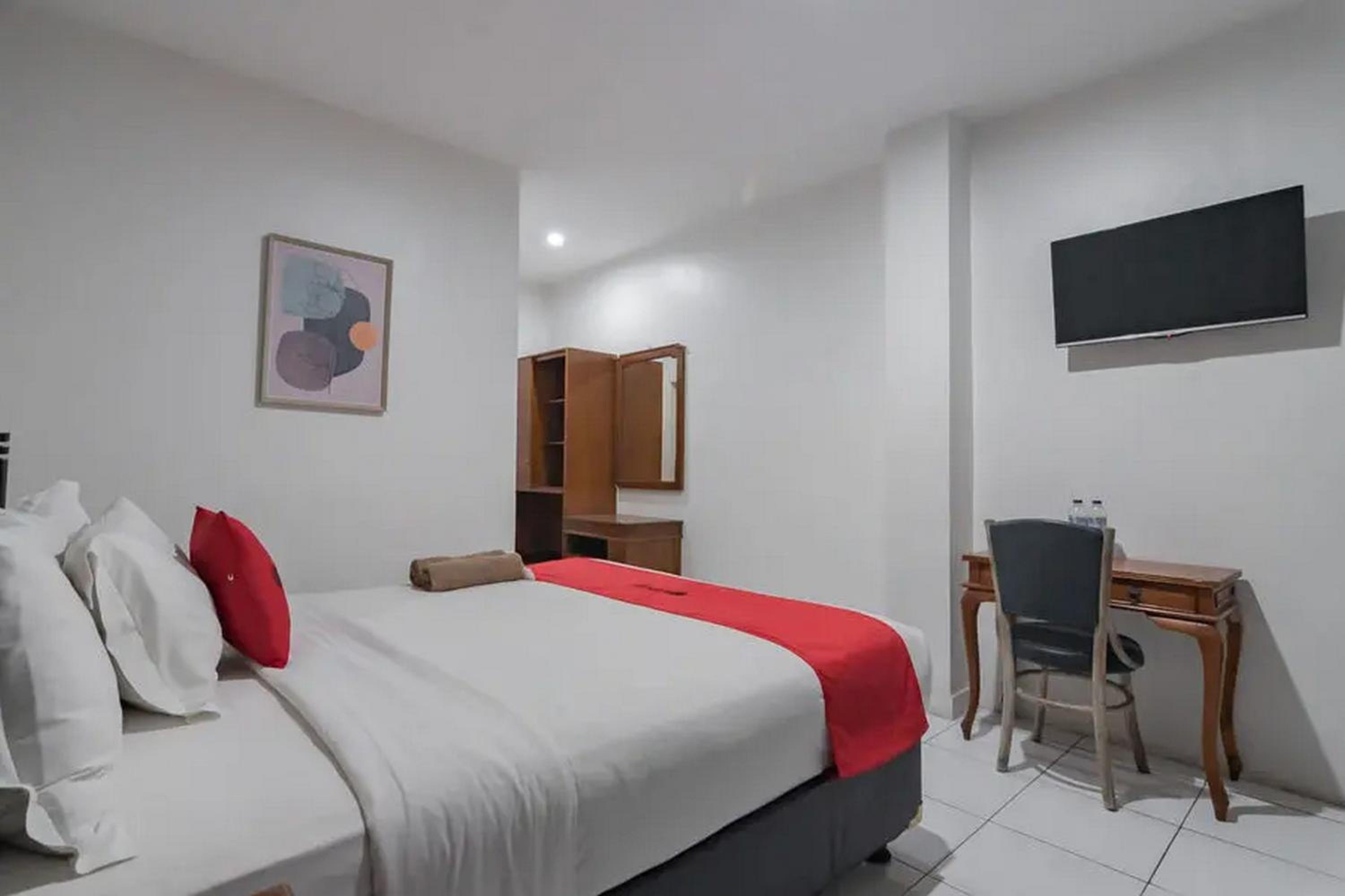 Suite - Photo 9