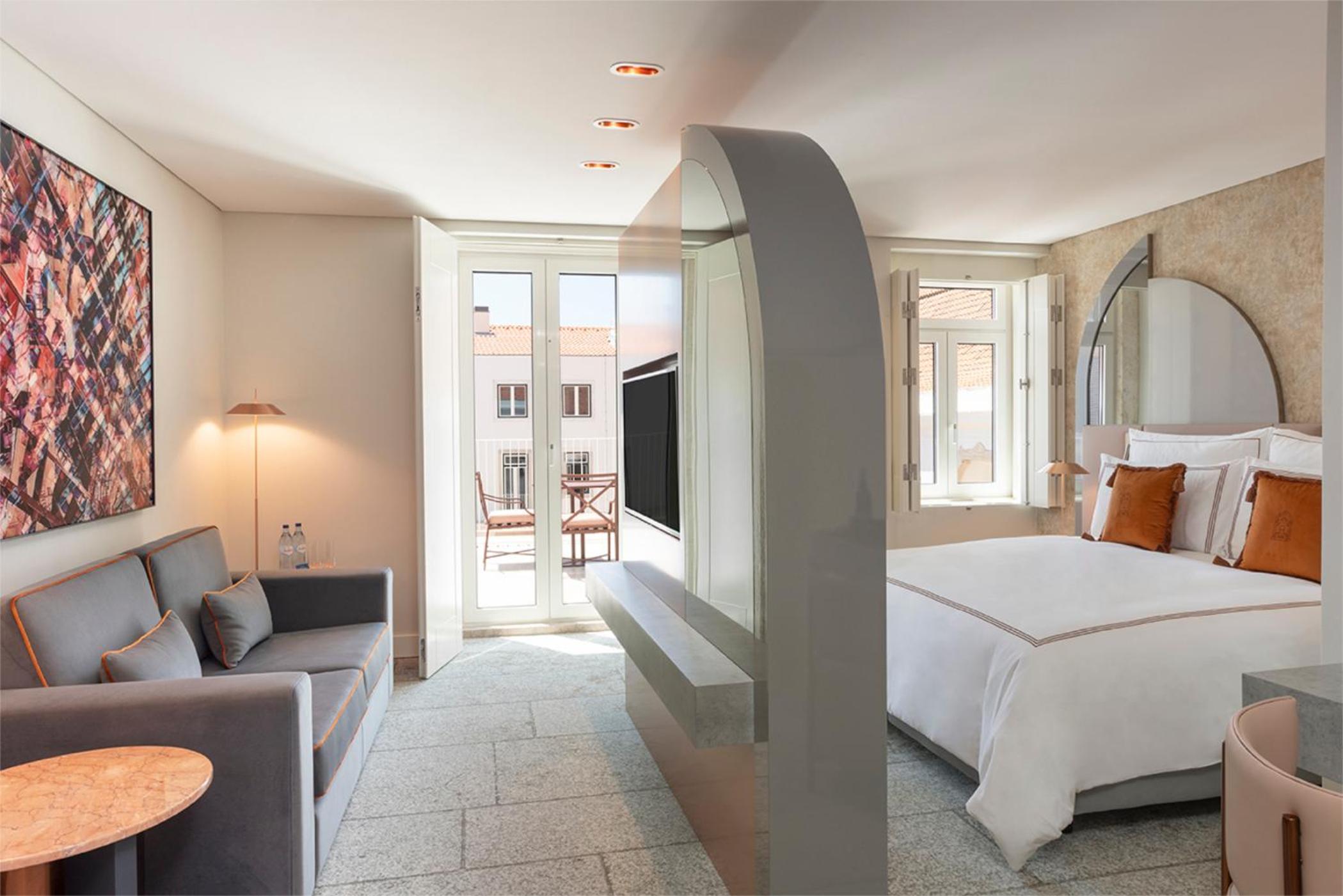 Suite with One King Bed and Terrace (Non Smoking)