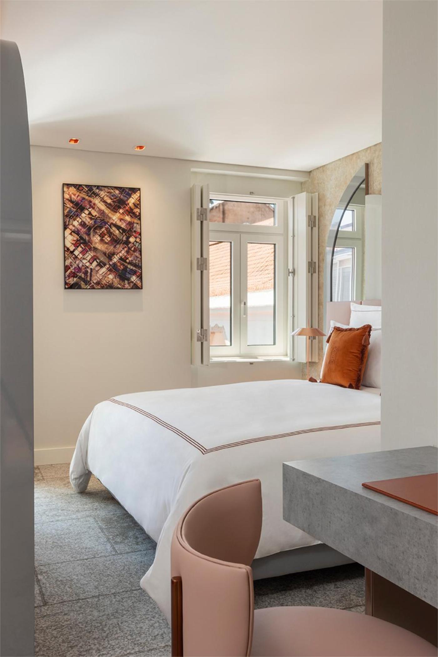 Suite with One King Bed and Terrace (Non Smoking)