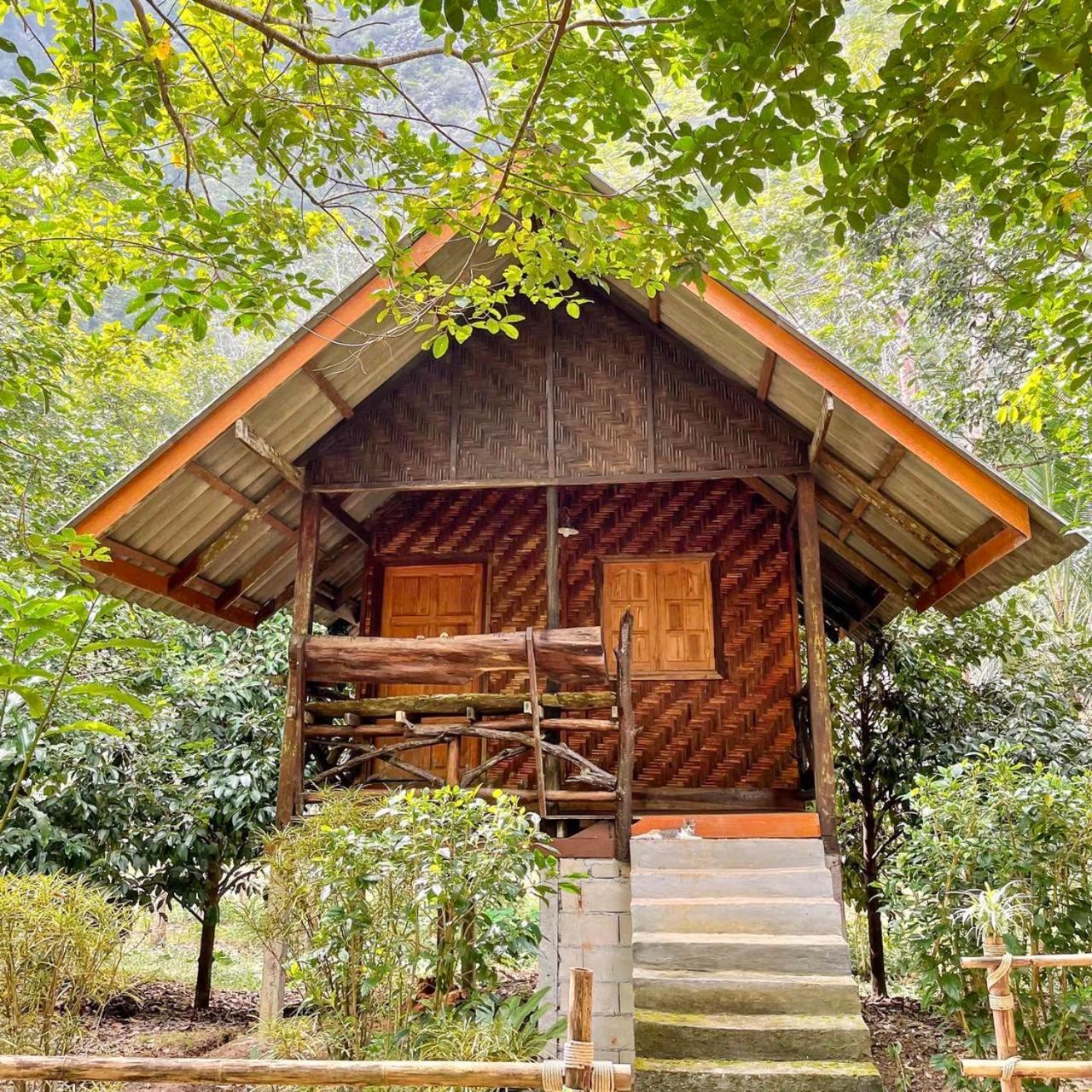 Deluxe Bungalow with Garden View photo 3
