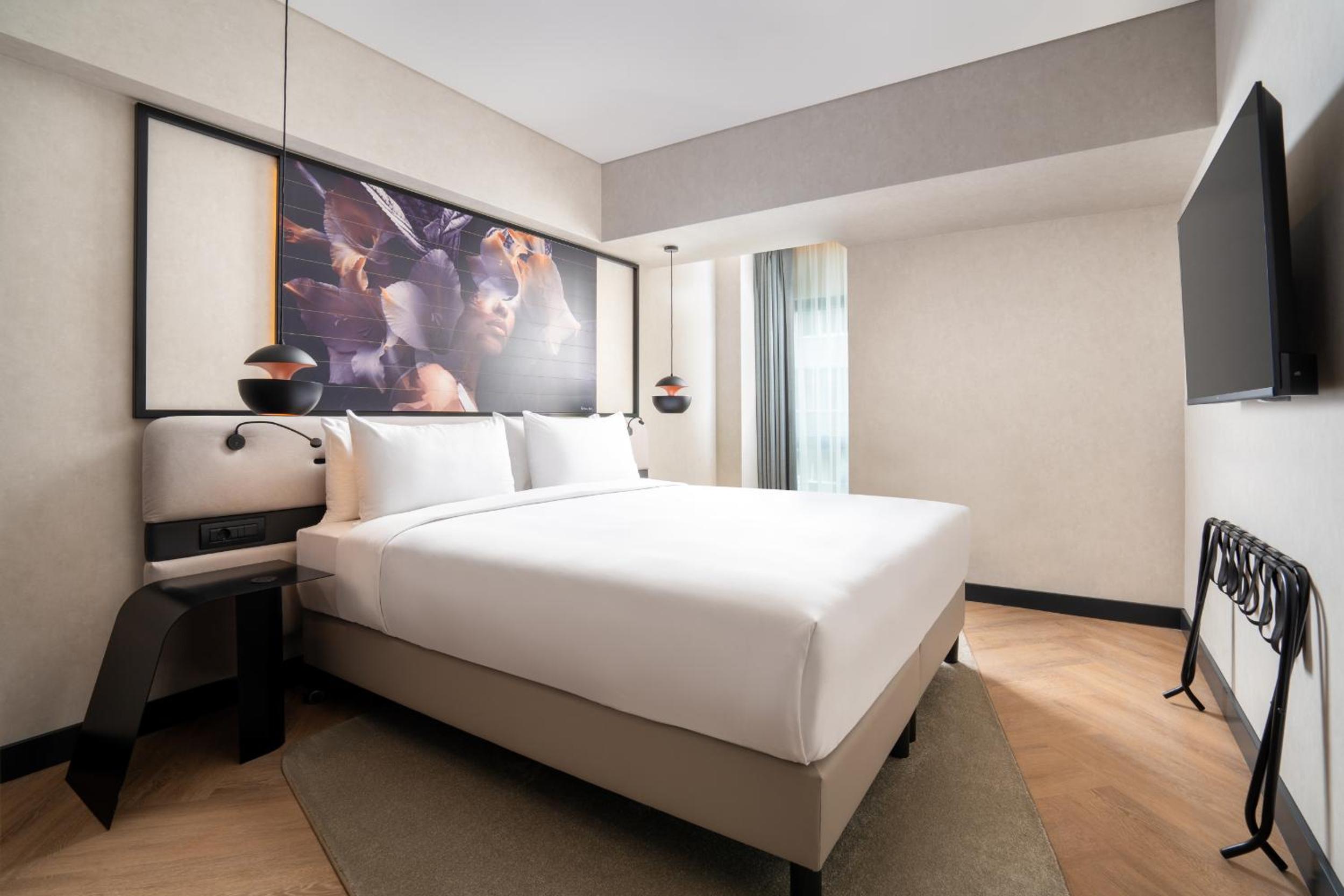 Executive King Suite with Lounge Access - Photo 4