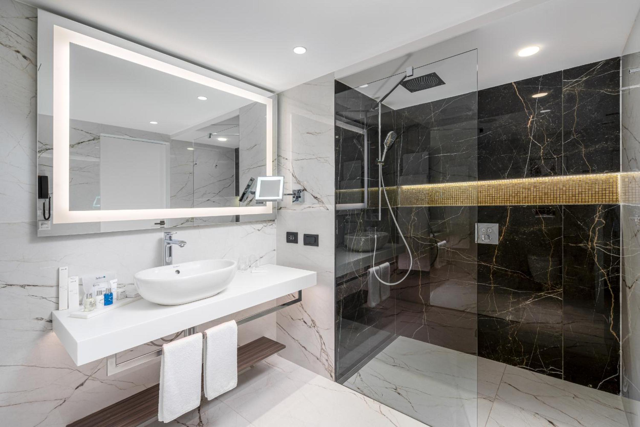 Premium Room - Photo 4