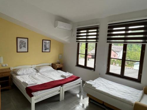Double Room with Lake View photo 1