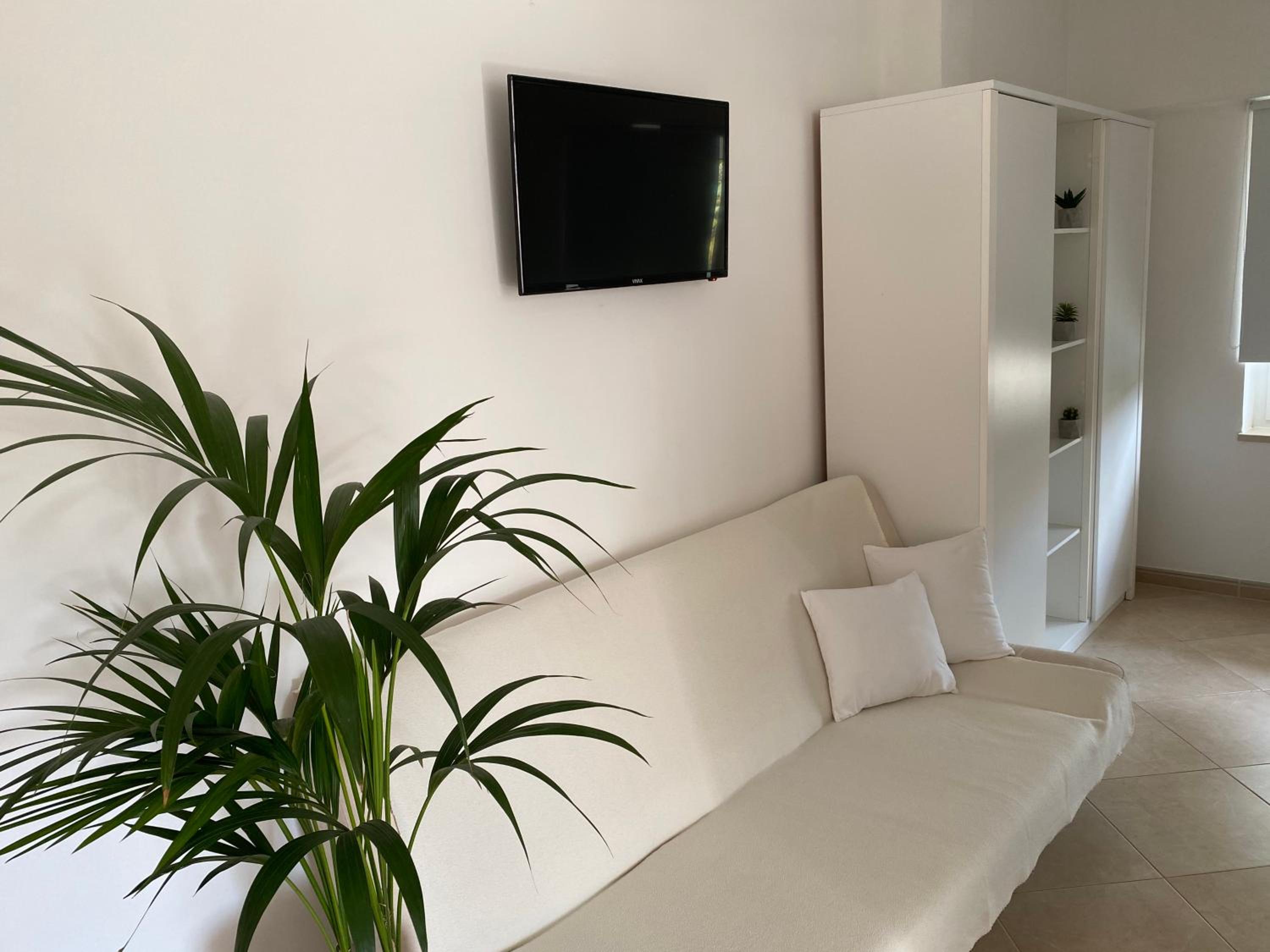 Studio with Garden View - Photo 9