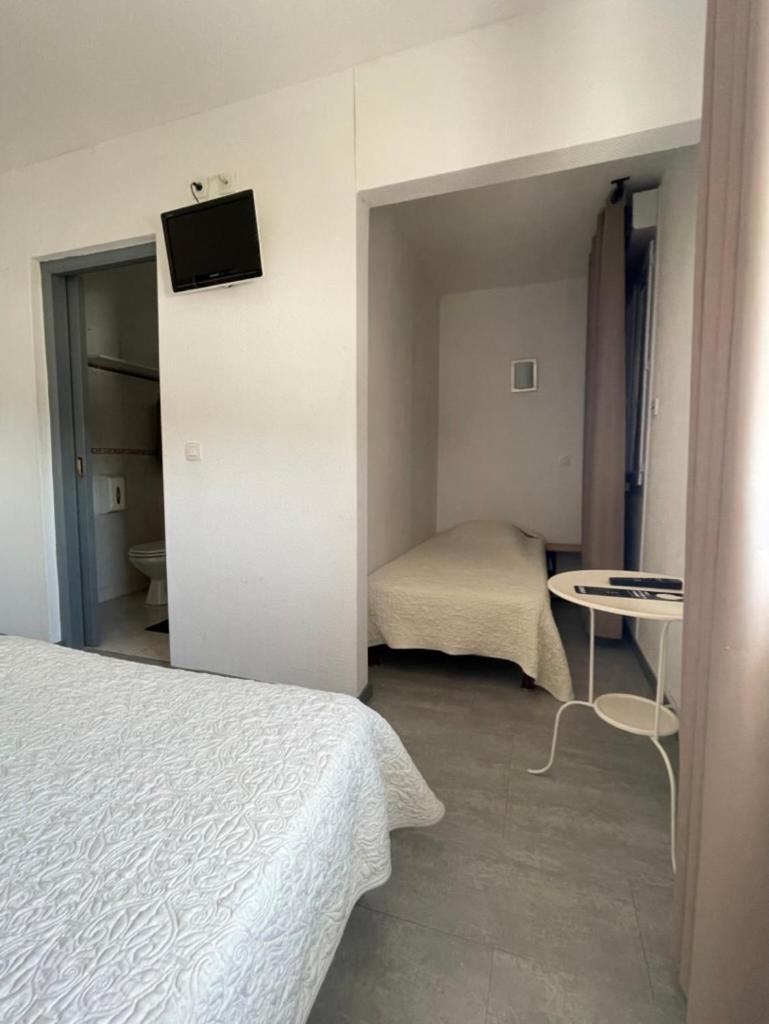 Triple Room - Photo 1