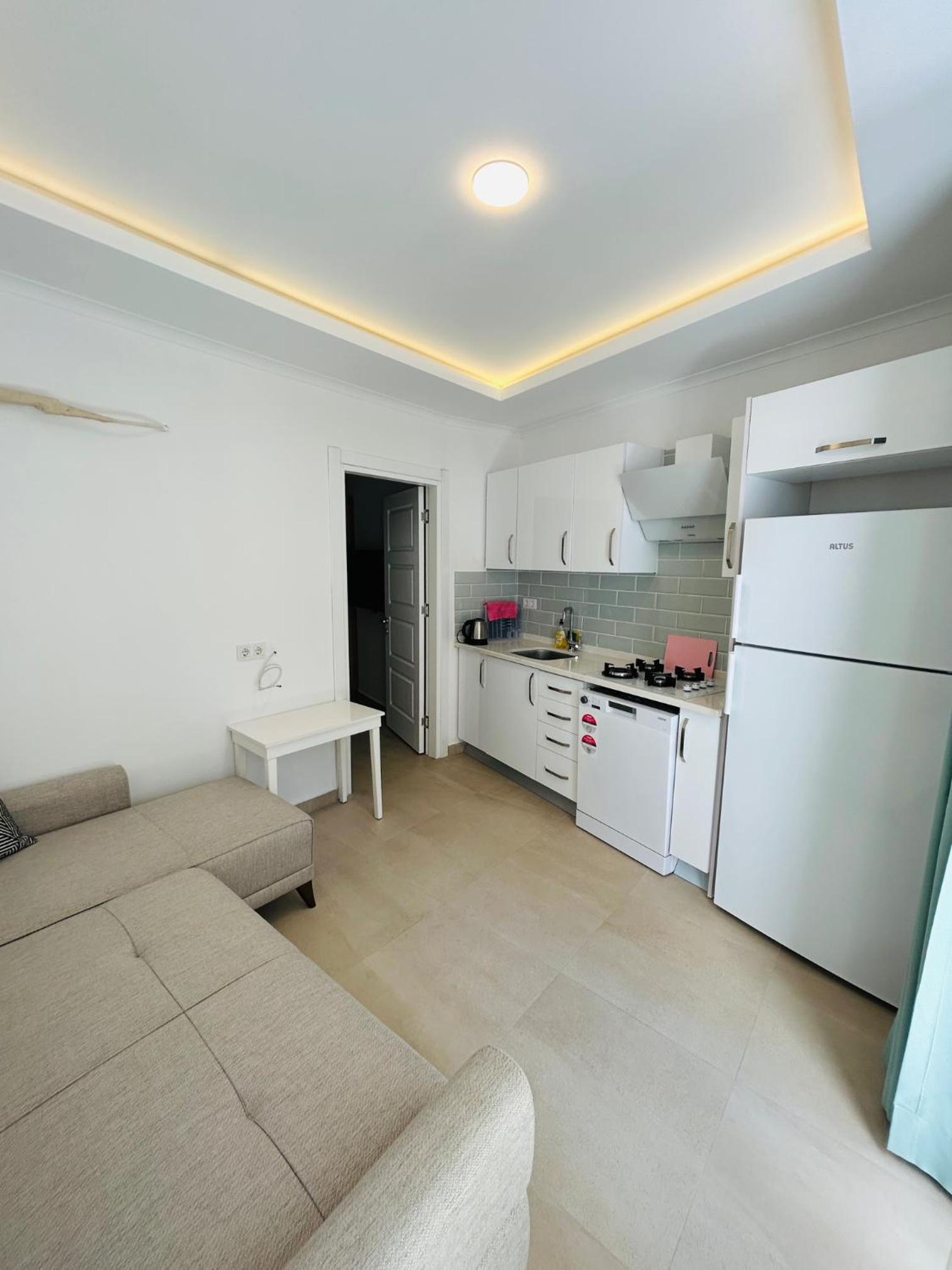 Studio with Sofa Bed - Photo 6