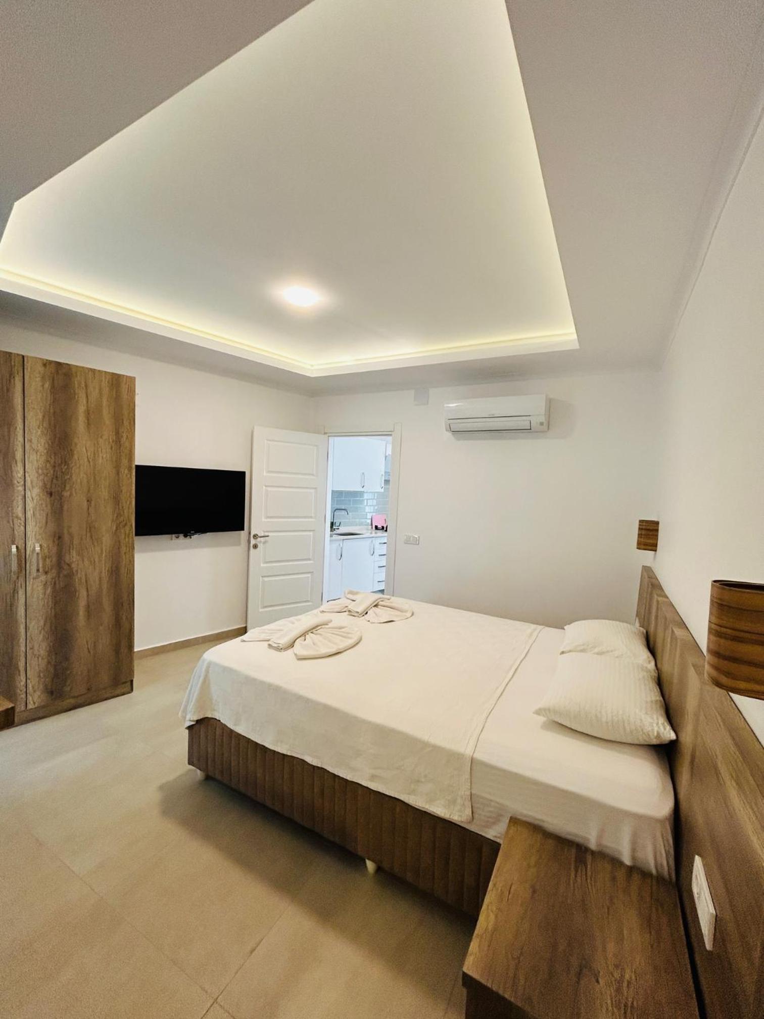 Studio with Sofa Bed - Photo 7