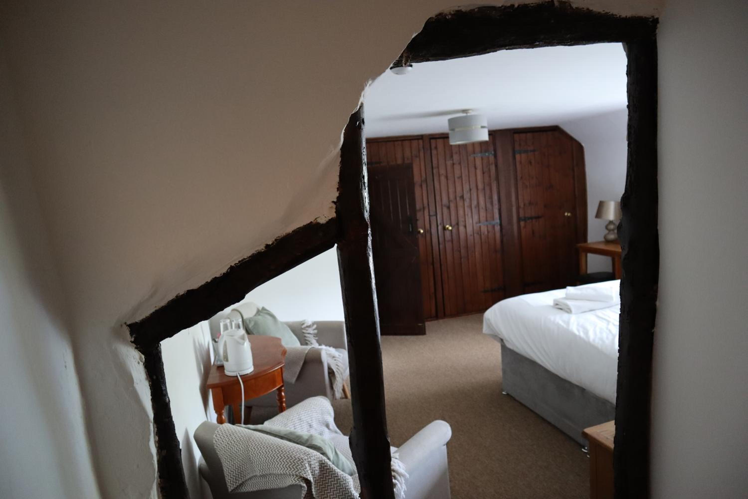 Deluxe Double Room with Garden View - Photo 3