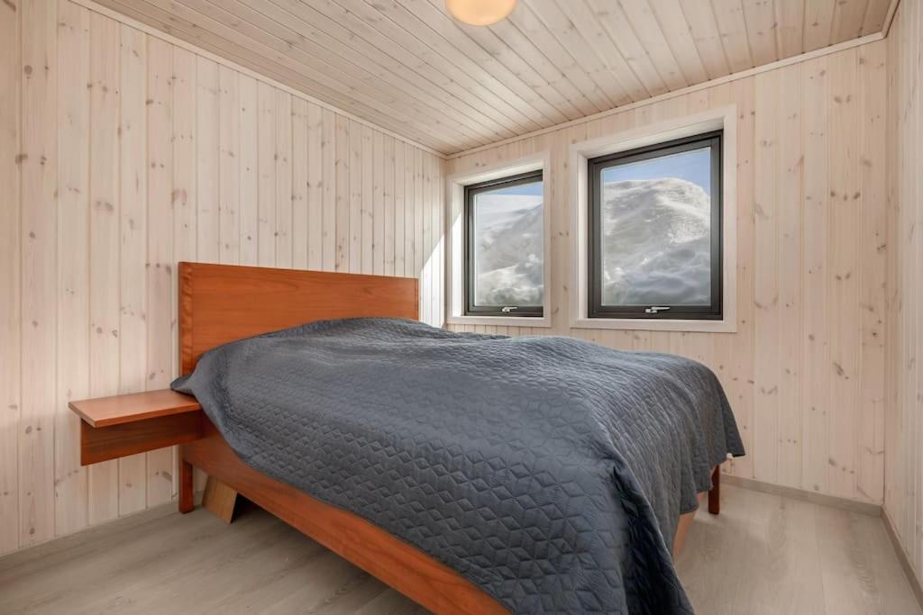 Four-Bedroom House photo 1