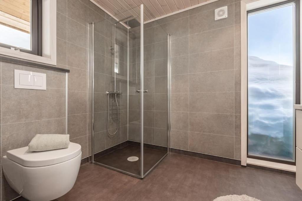Four-Bedroom House photo 2