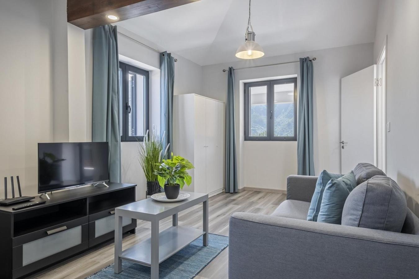 Apartment photo 1