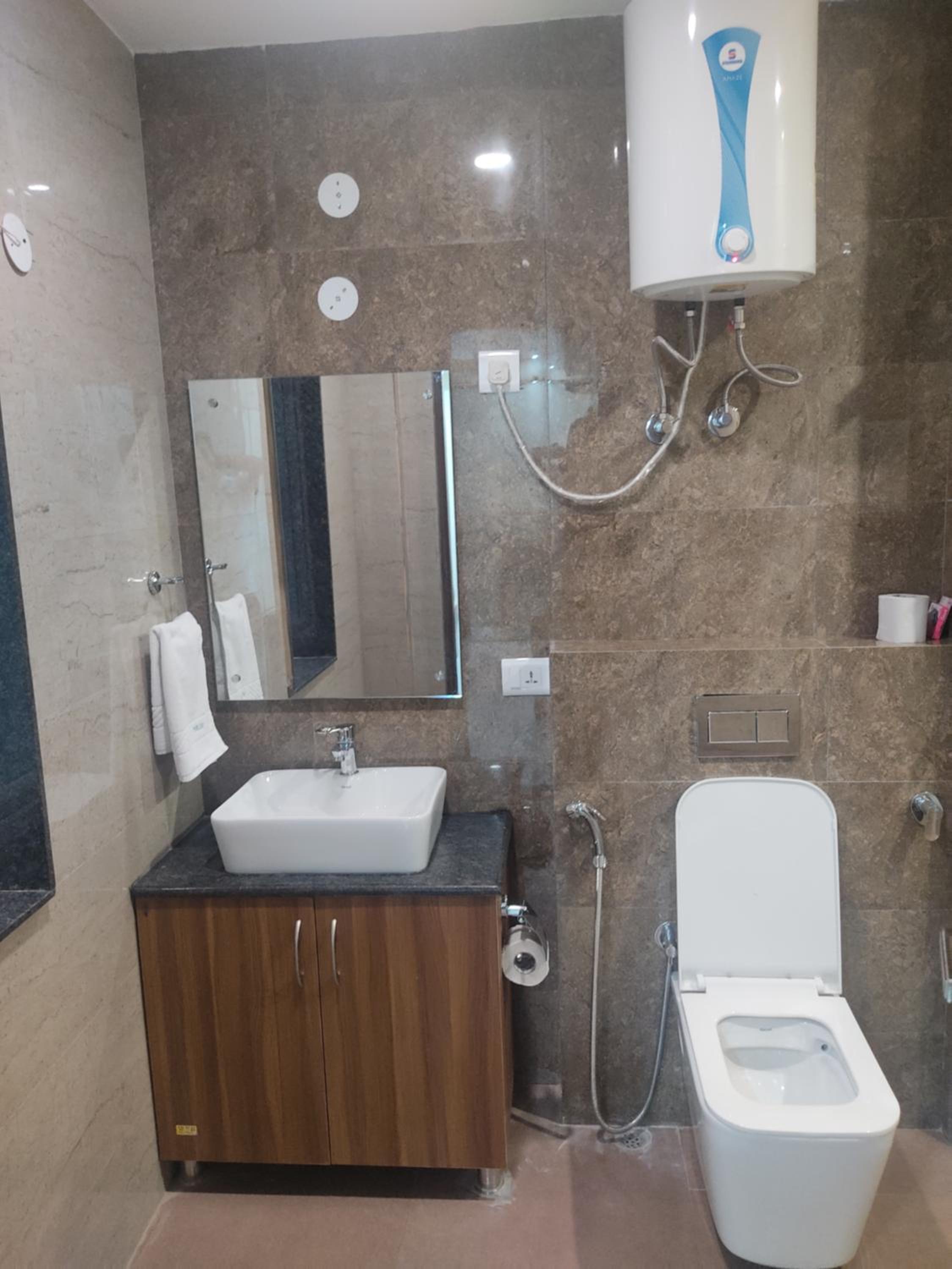 Double or Twin Room - Photo 4