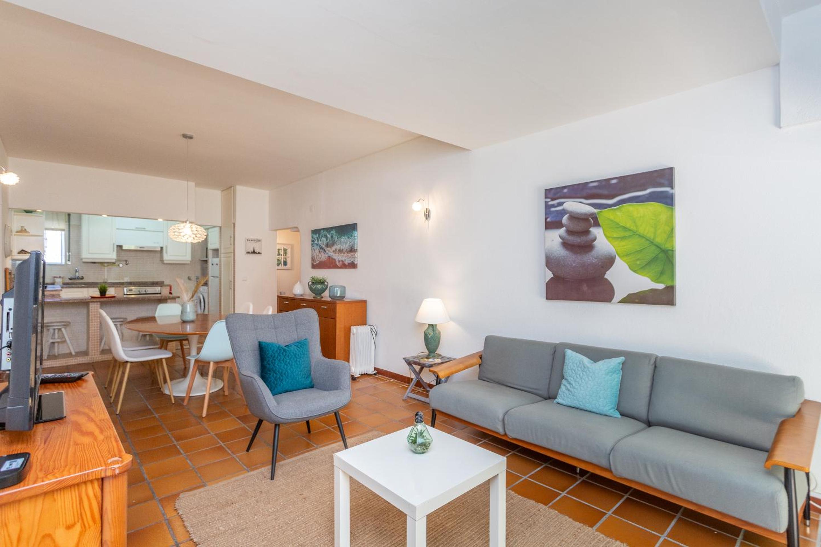 Apartment with Terrace photo 2